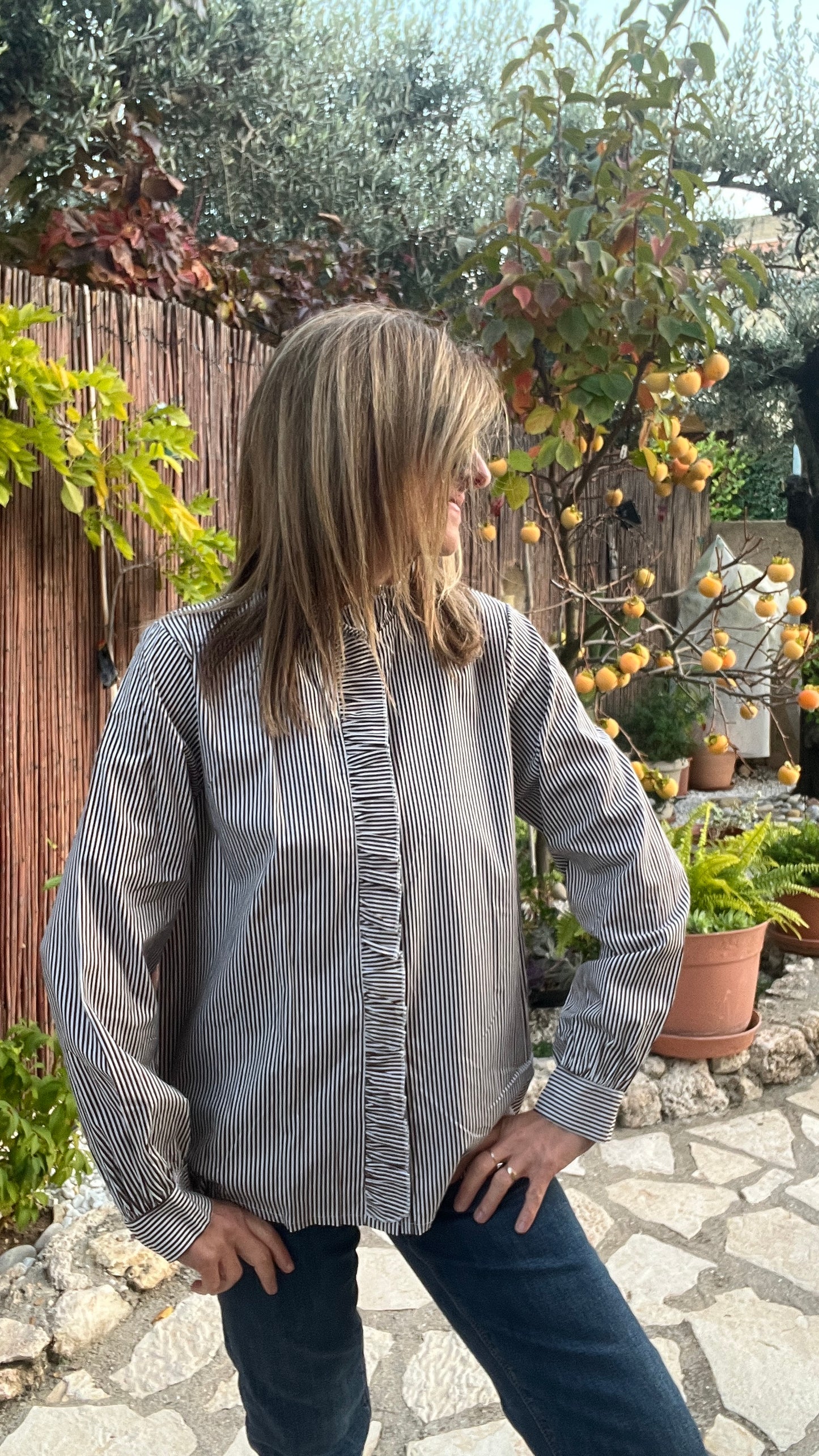 CHEMISIER RAYE CHOCOLAT/BEIGE "PETITS VOLANTS"