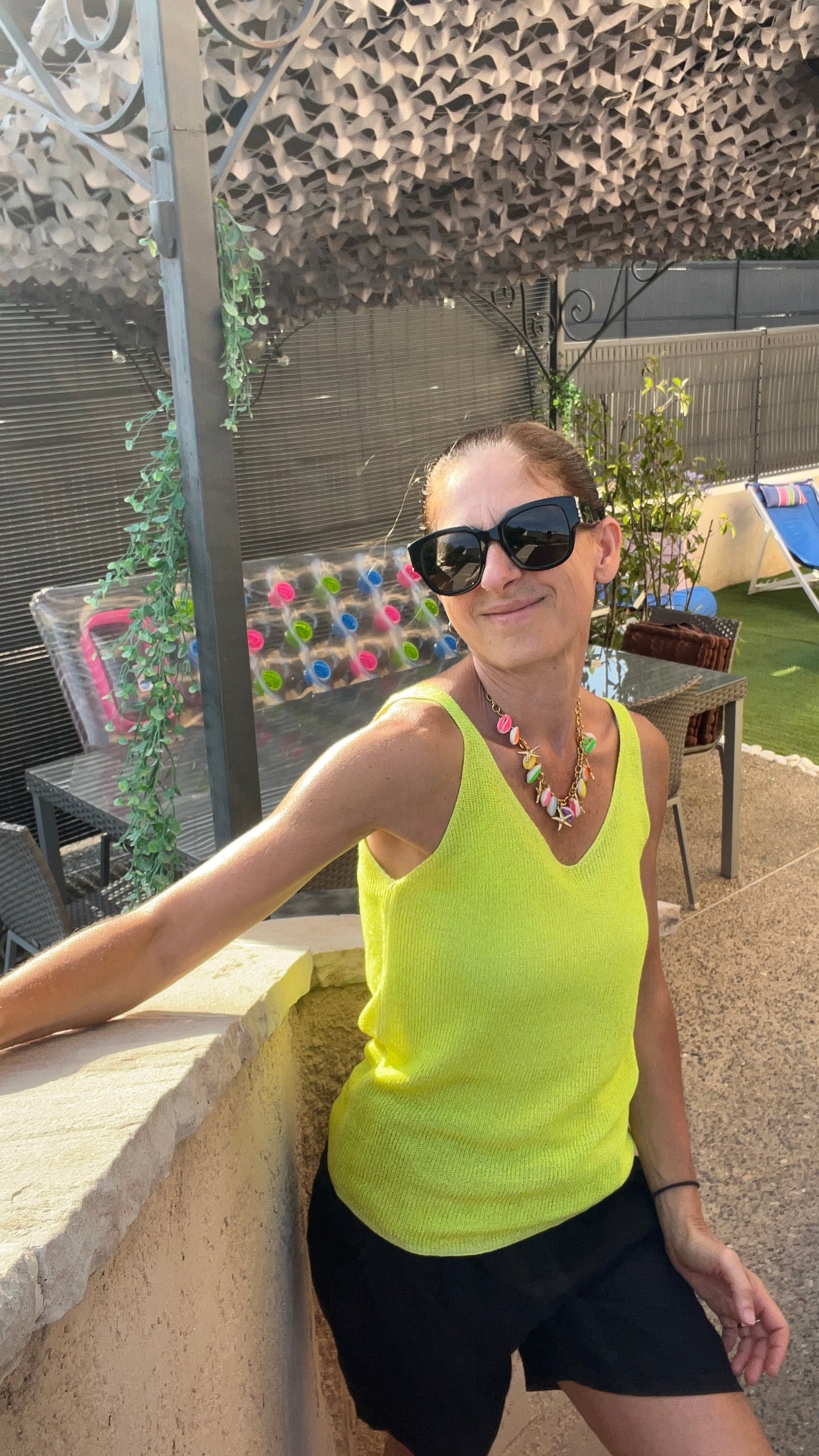 Débardeur pailleté jaune fluo "NEON"