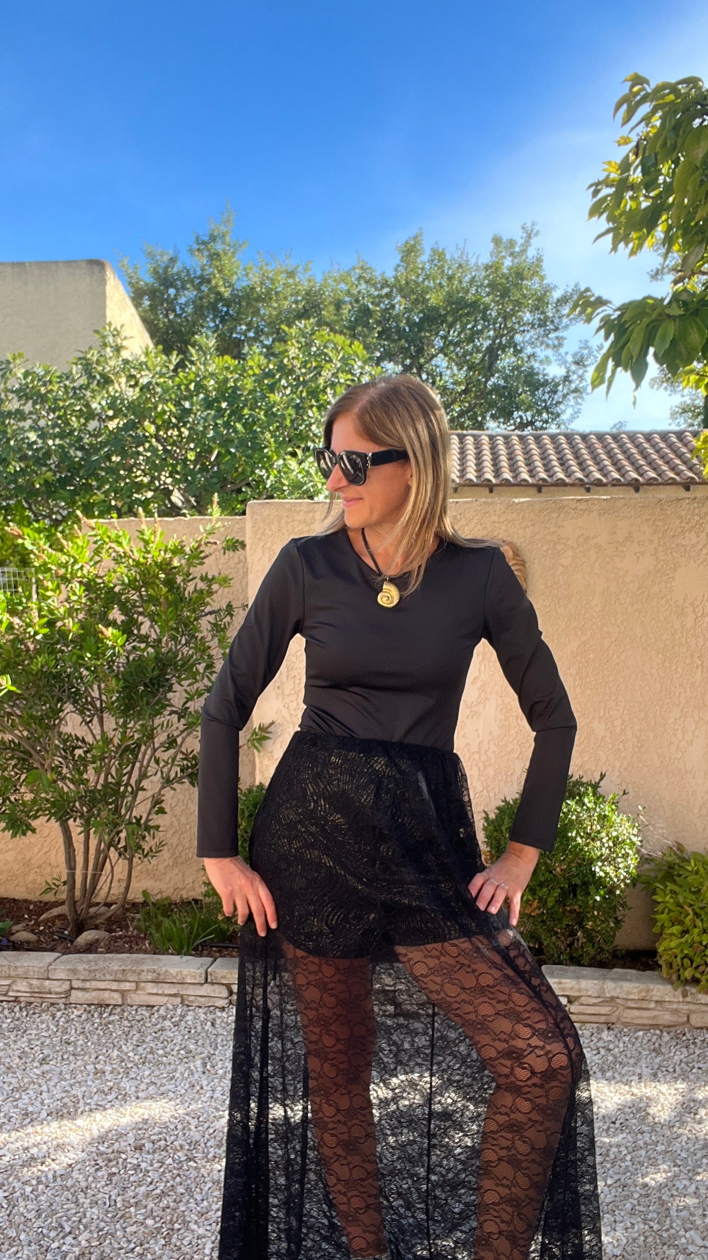 JUPE NOIRE EN DENTELLE "PAULINA"