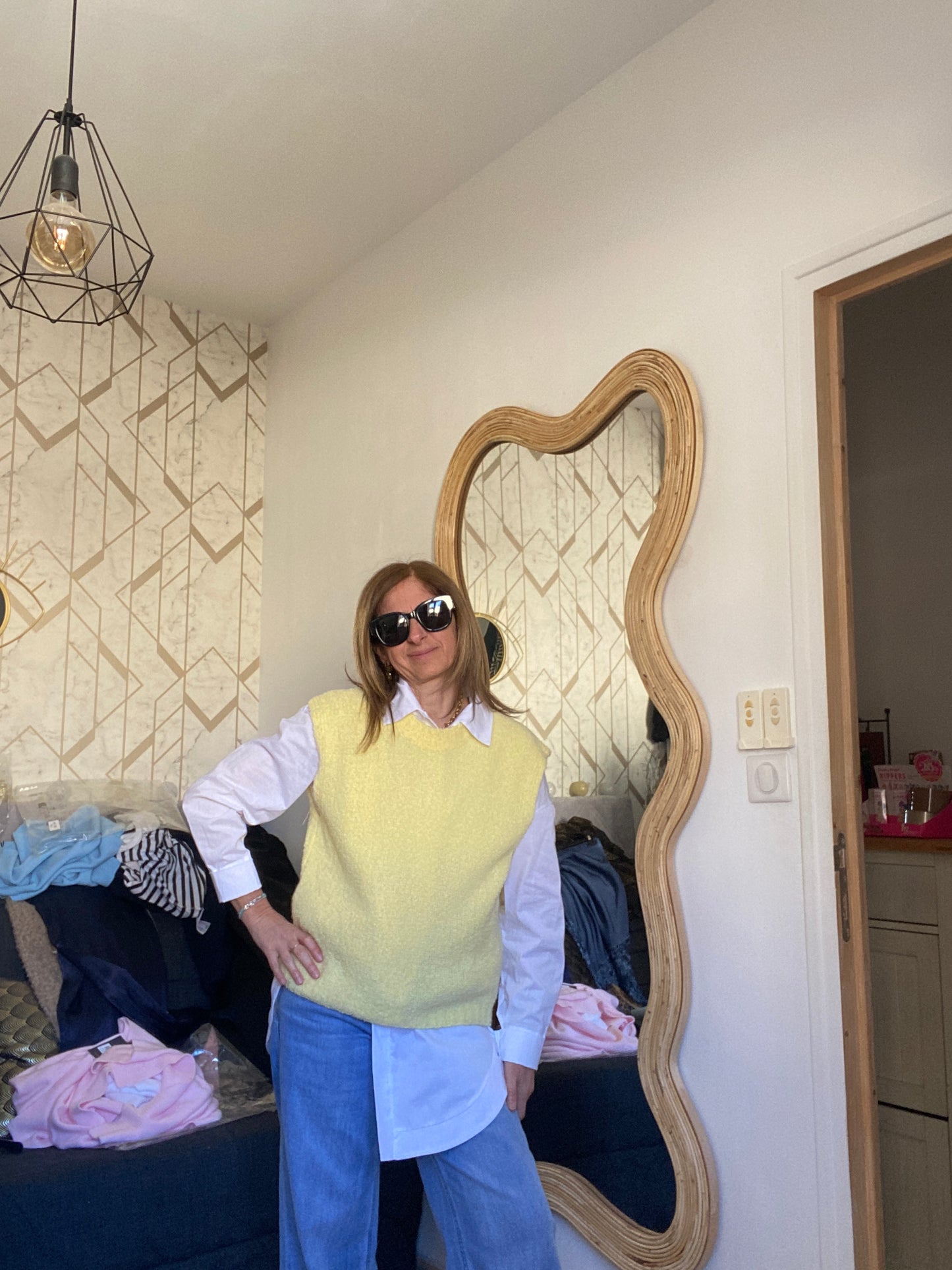Pull jaune sans manches "Zoé"