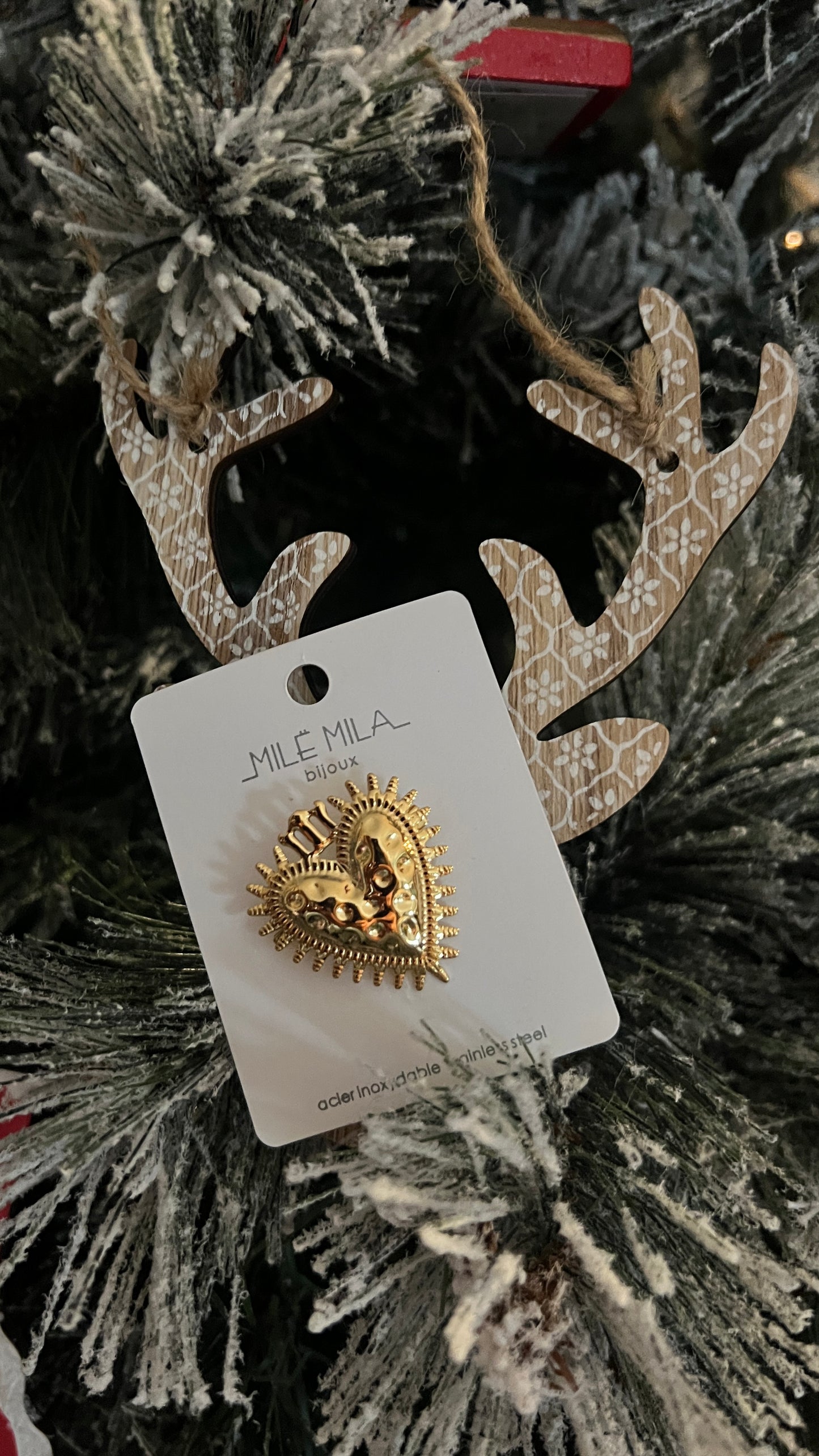 BROCHE DOREE COEUR MILE MILA