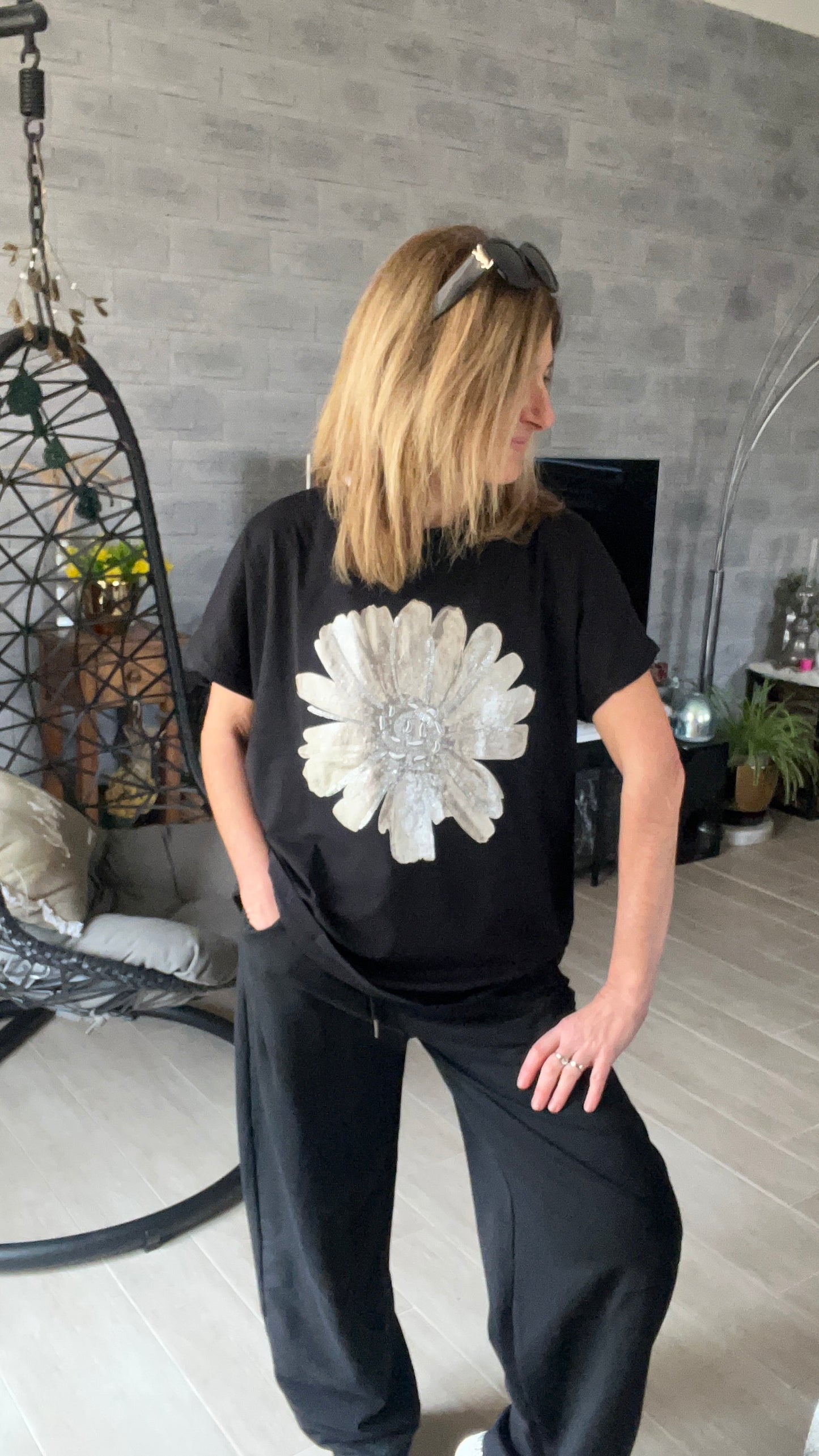 TEE-SHIRT TUNIQUE NOIR "MARGUERITE"