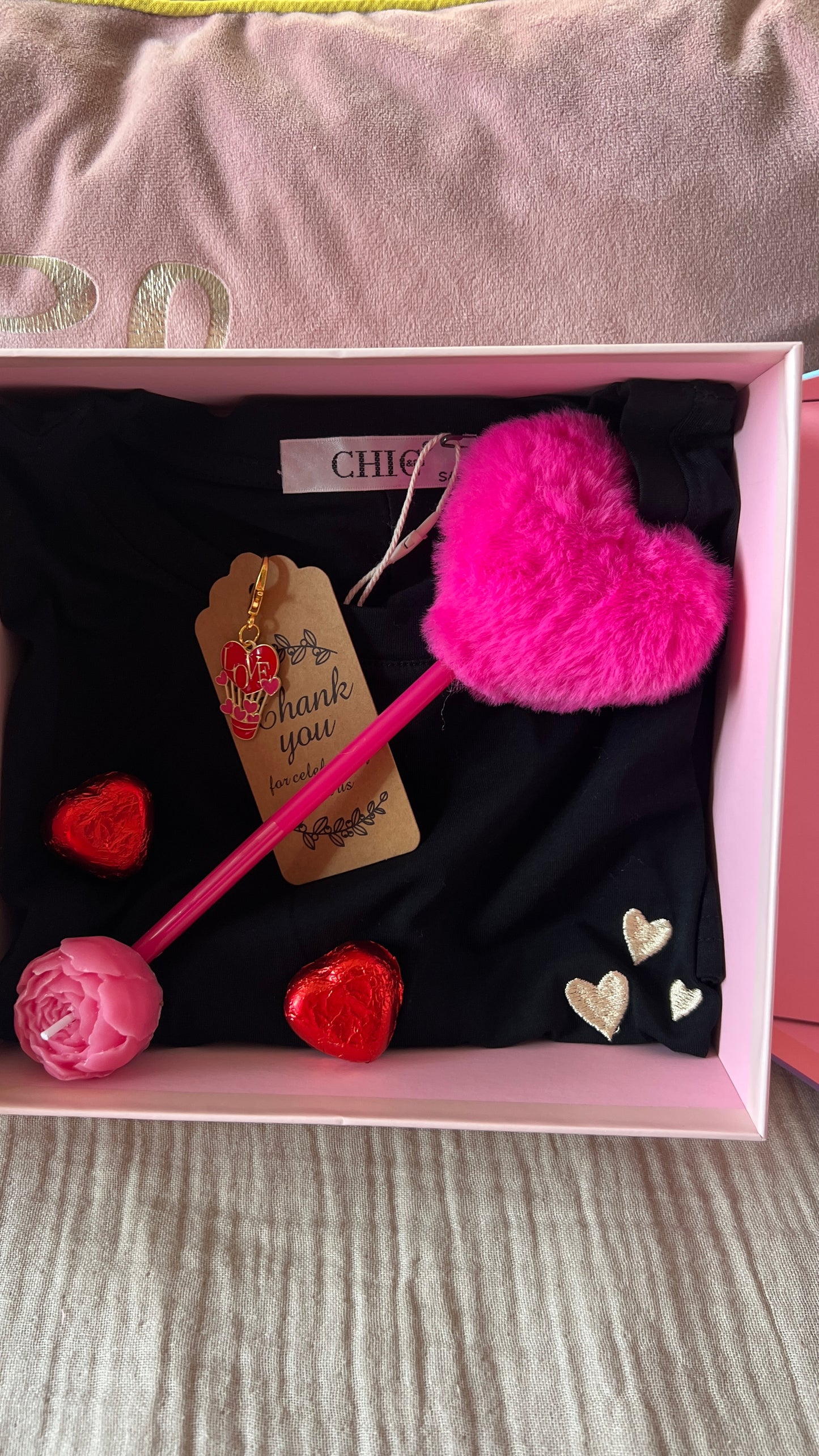 TEE-SHIRT COEUR "SAINT-VALENTIN"