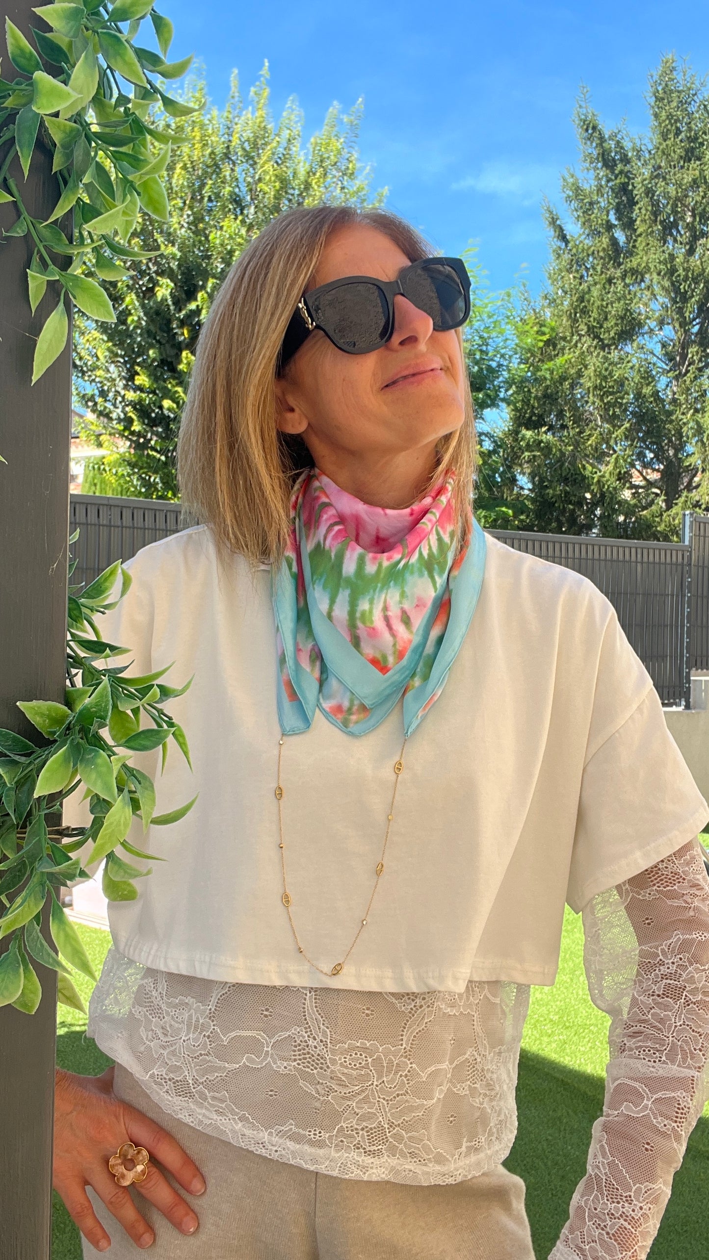 FOULARD MULTICOLORE "PETIT CARRE"