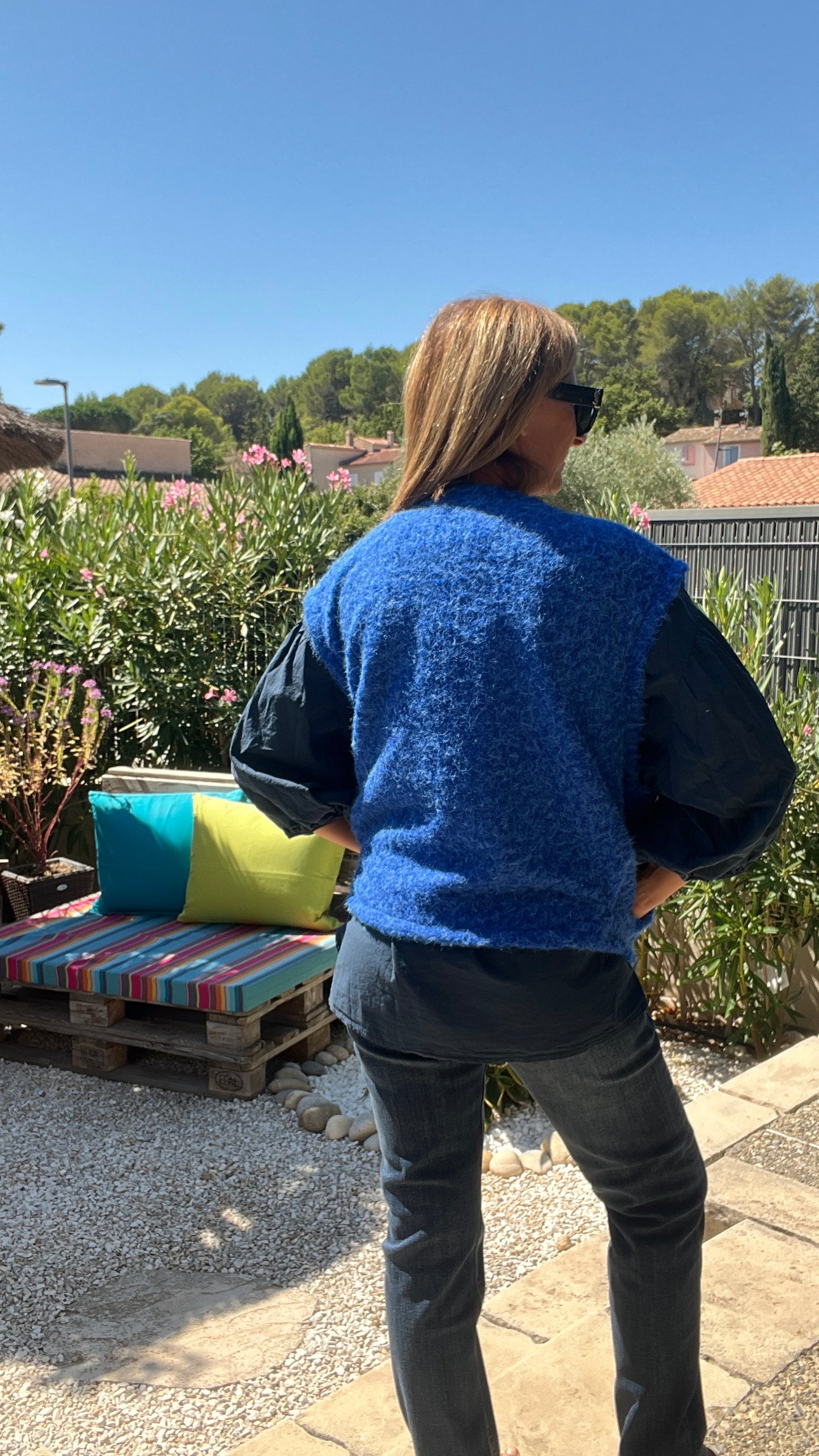 VESTE SANS MANCHES BLEUE ELECTRIQUE « MARIE »