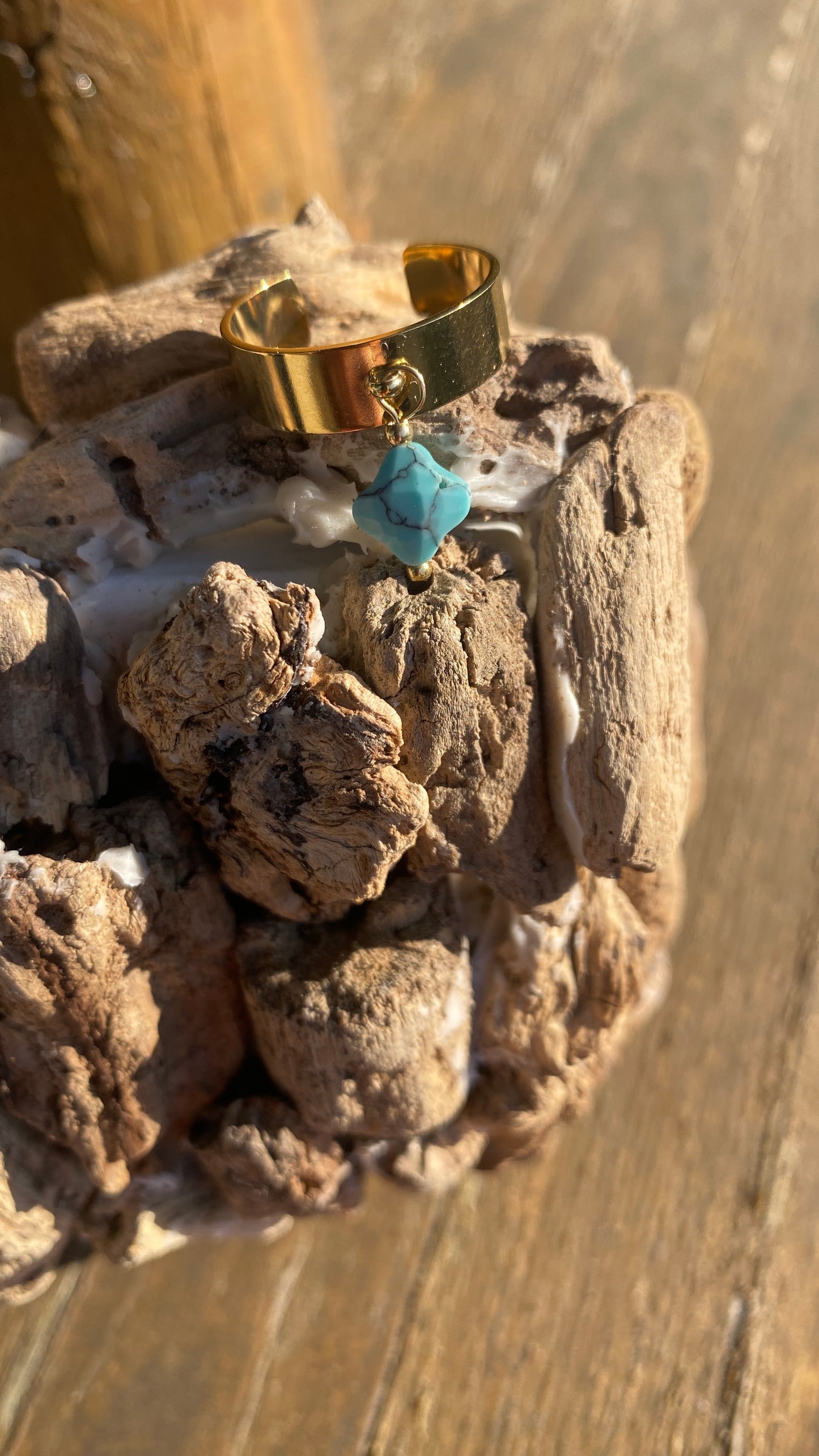 Bague doré "médaillon turquoise"