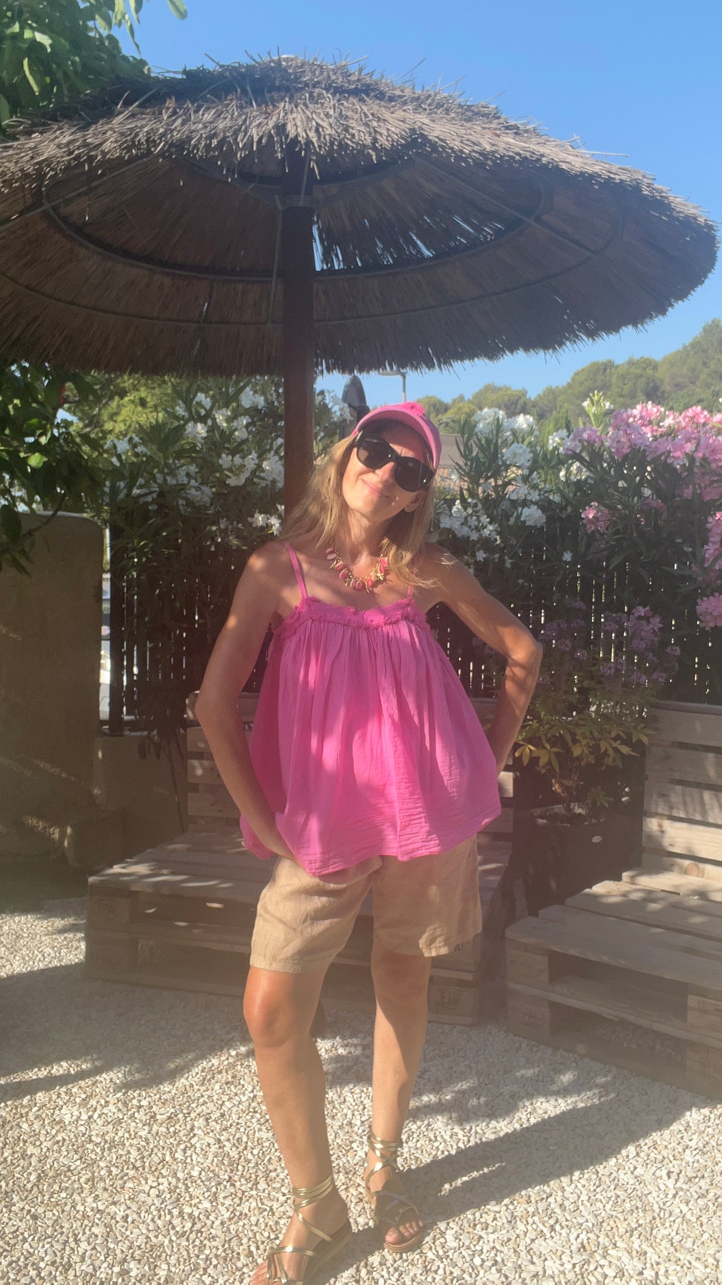 Top à fines bretelles fuchsia "MAE"