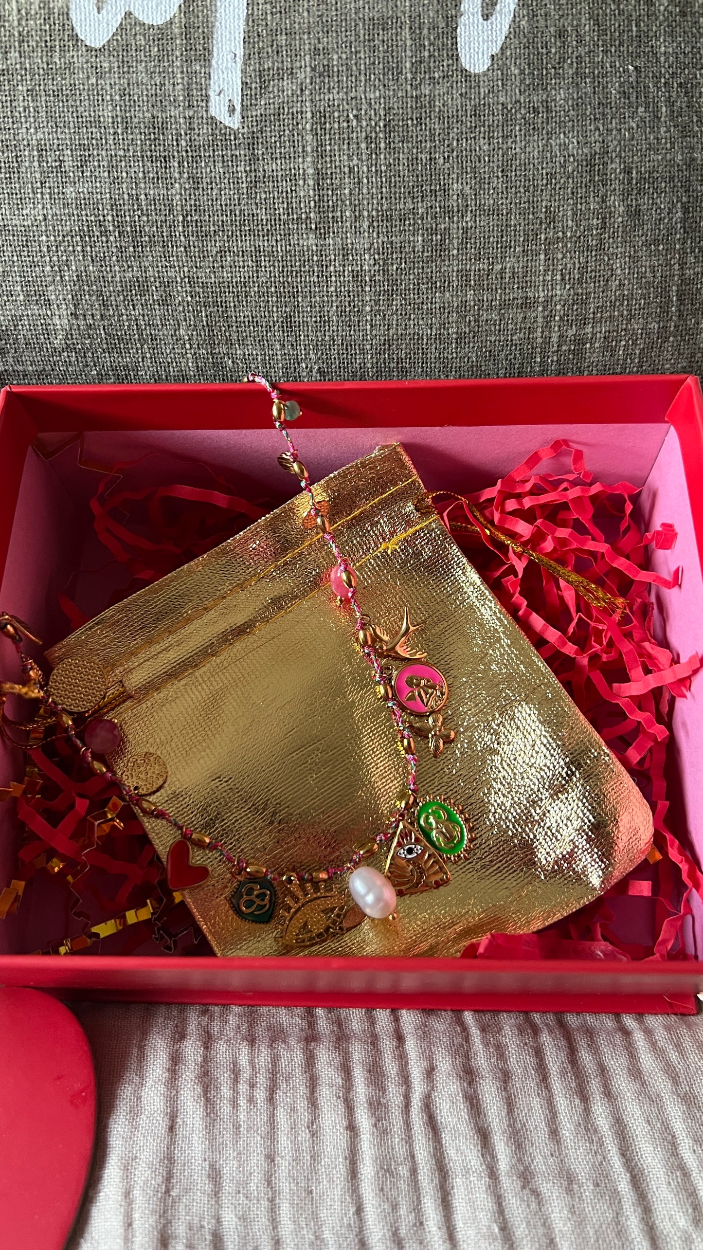 COLLIER CORDON ROSE FUCHSIA & MEDAILLONS "HABAHA"