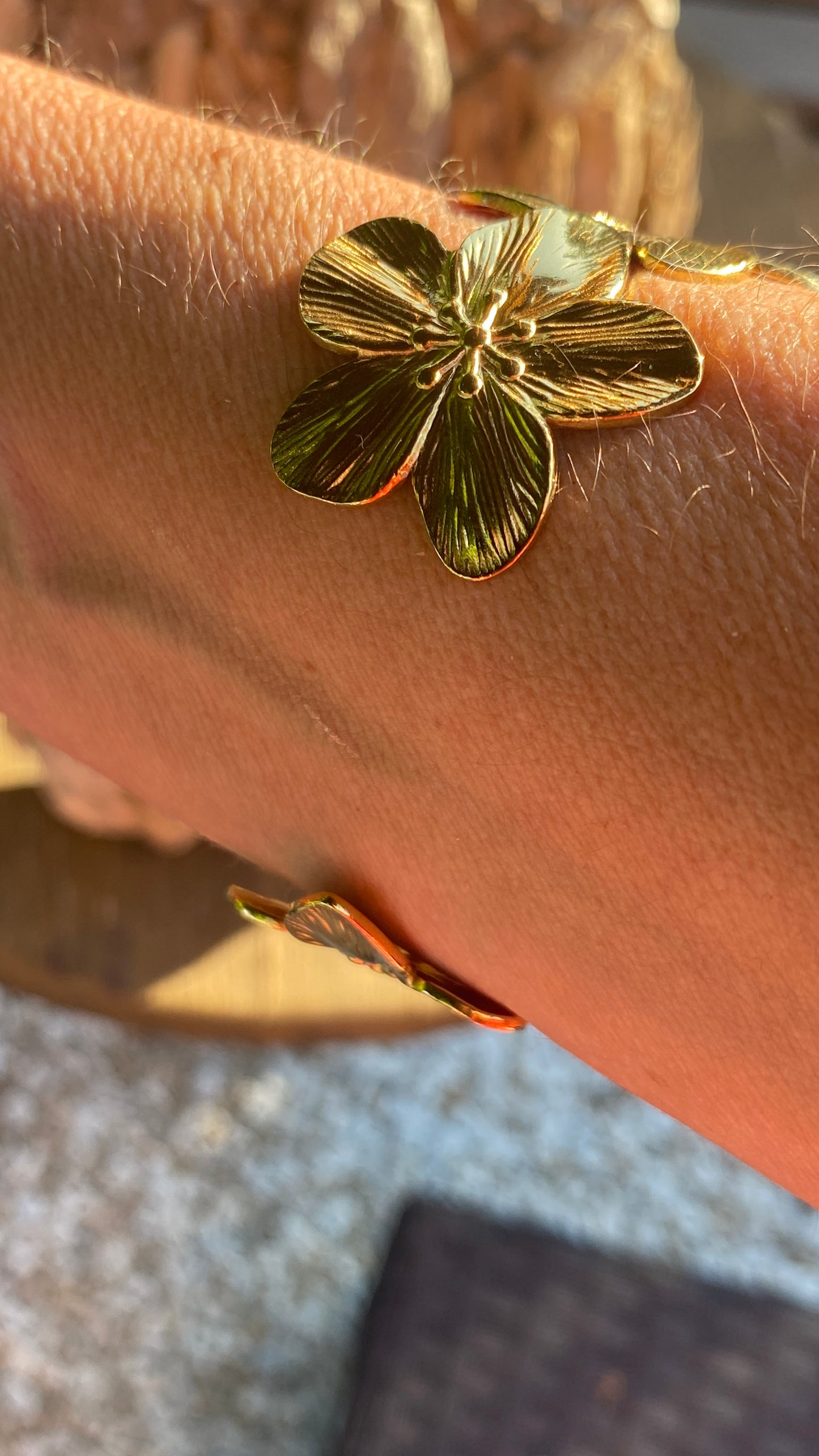 Jonc Fleurs doré "Hawaï"