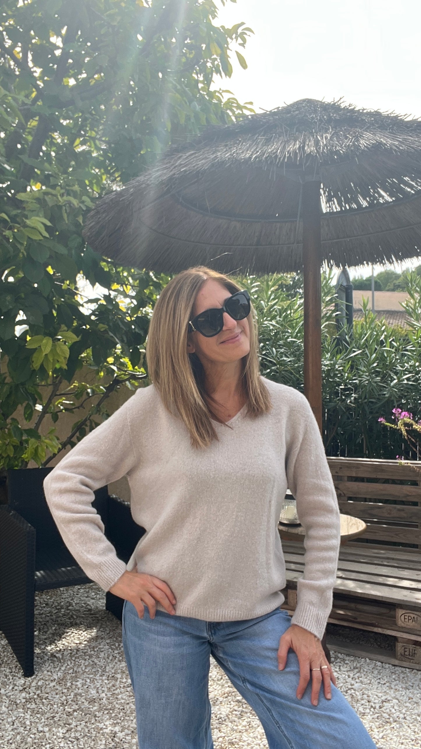 PULL BEIGE CLAIR "NEON"