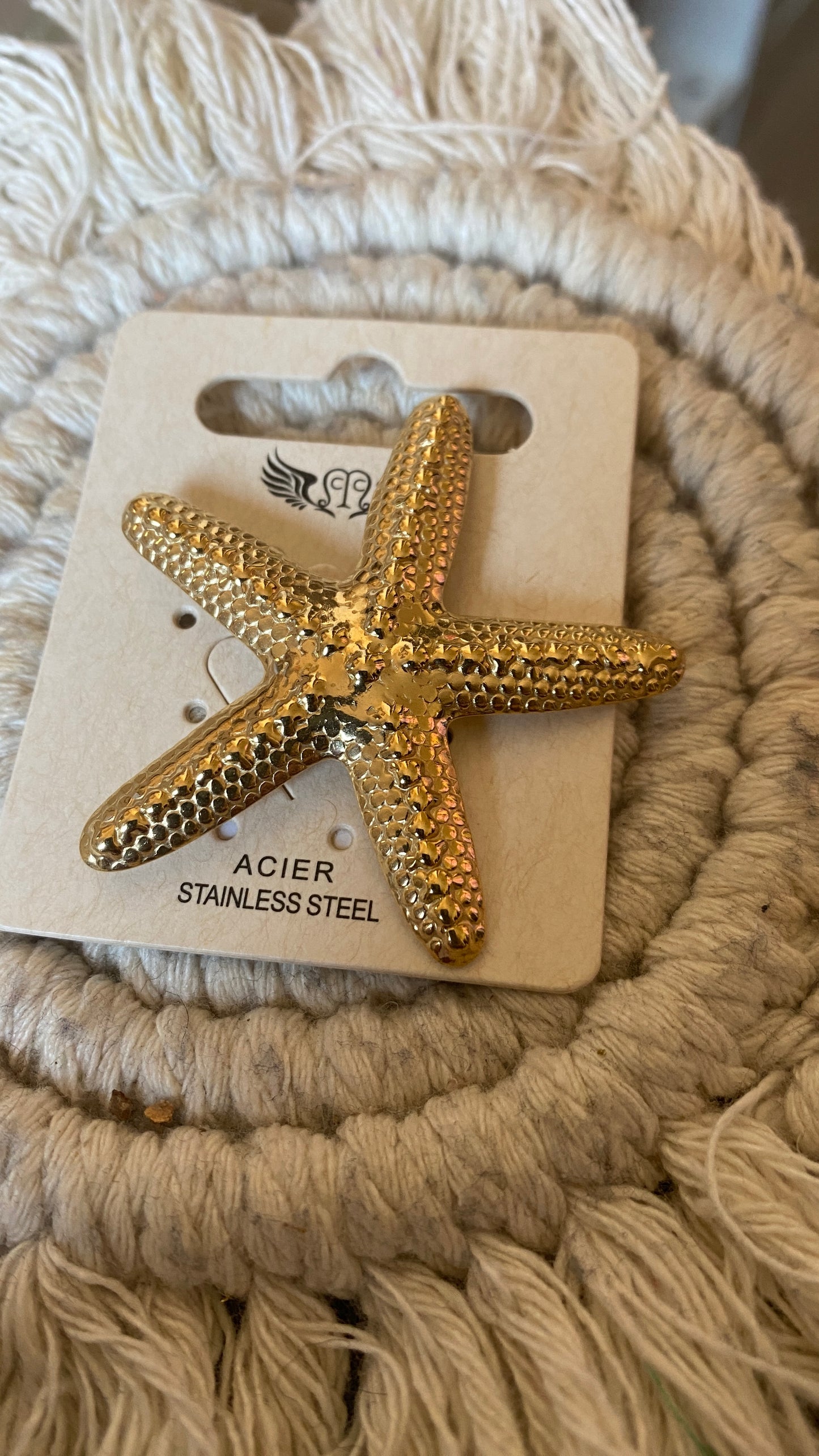 Broche dorée "étoile de Mer"