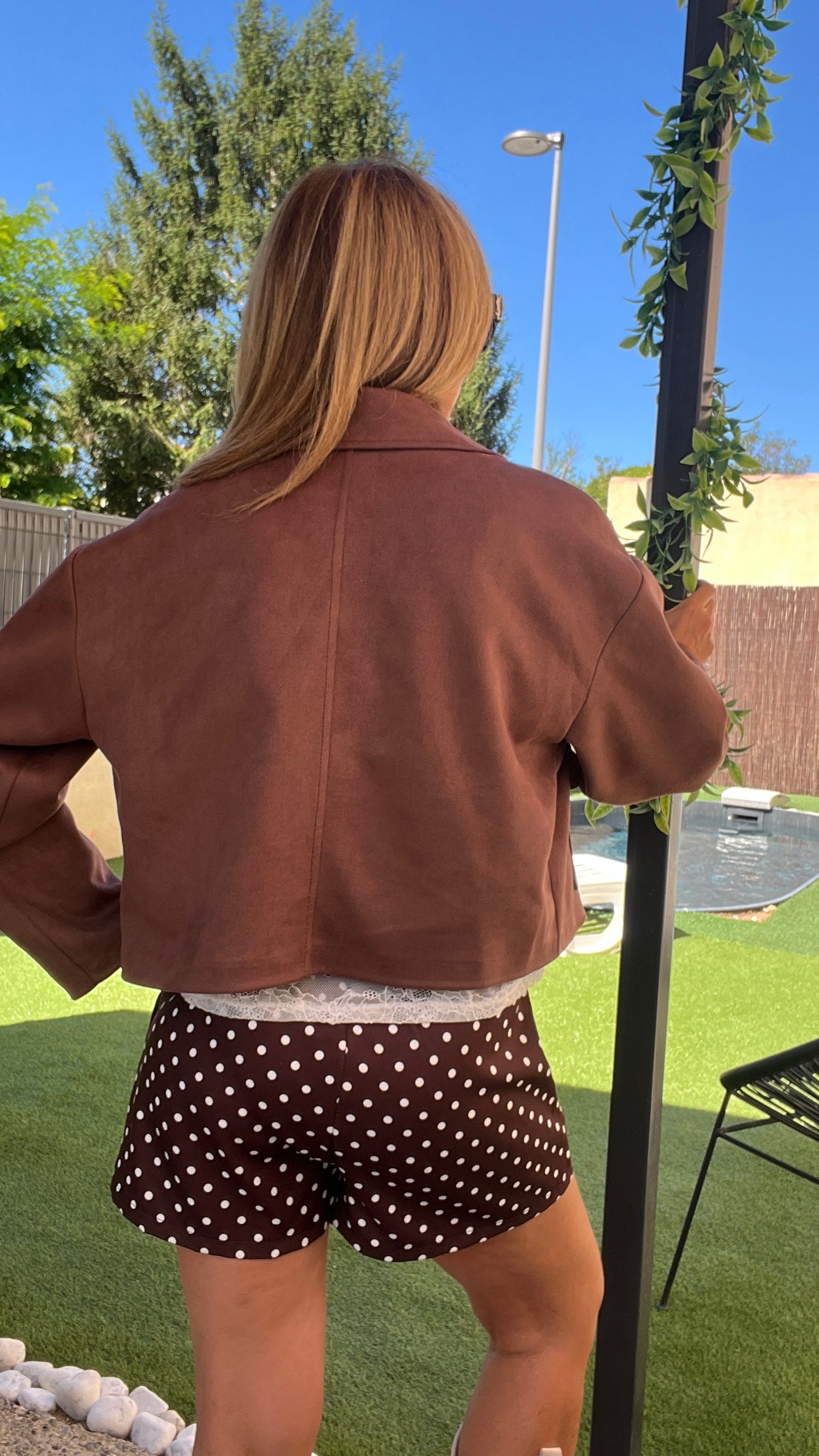 VESTE COURTE MARRON GLACE "SUEDINE"