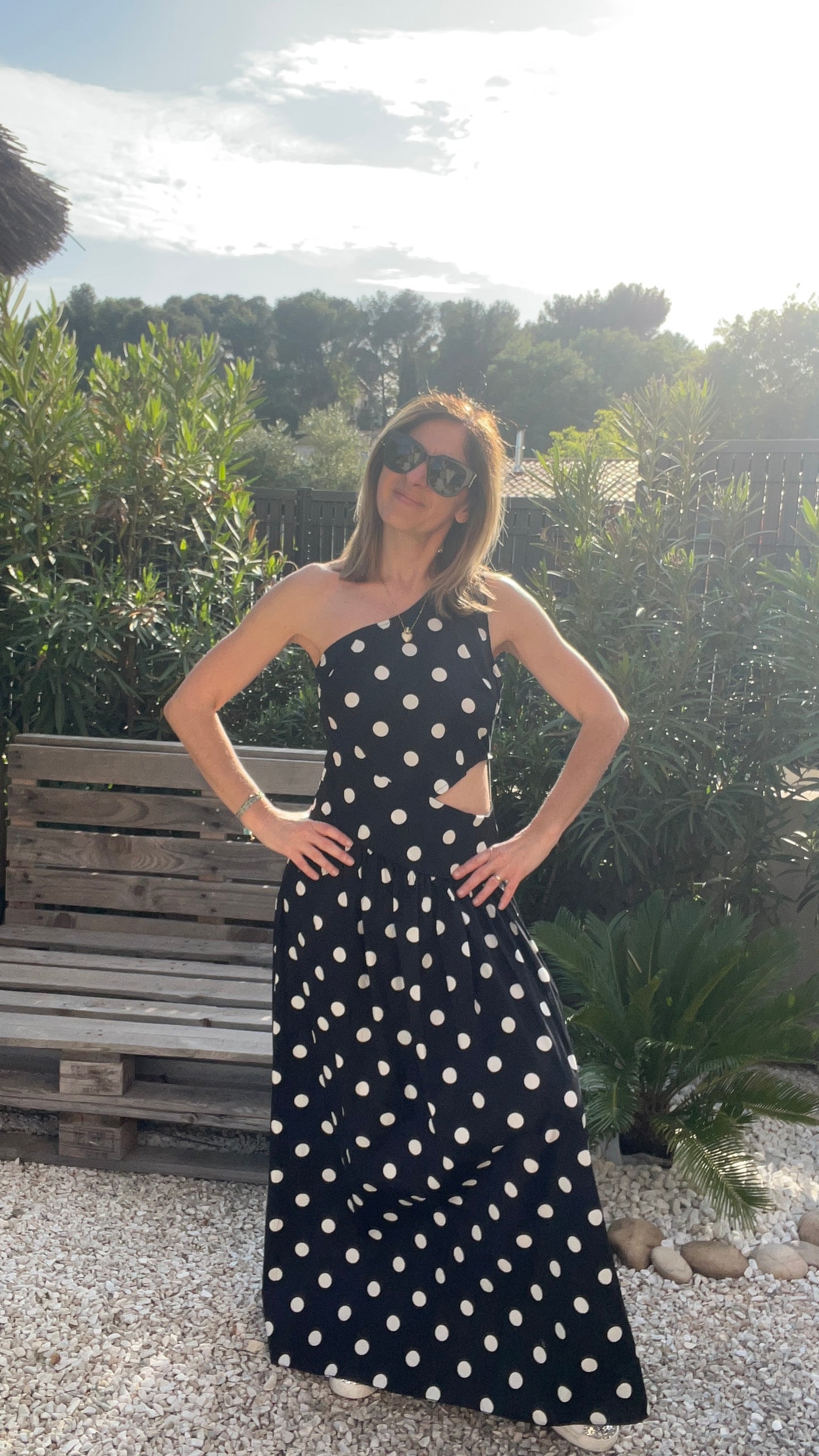 ROBE NOIRE A POIS BLANC POPELINE