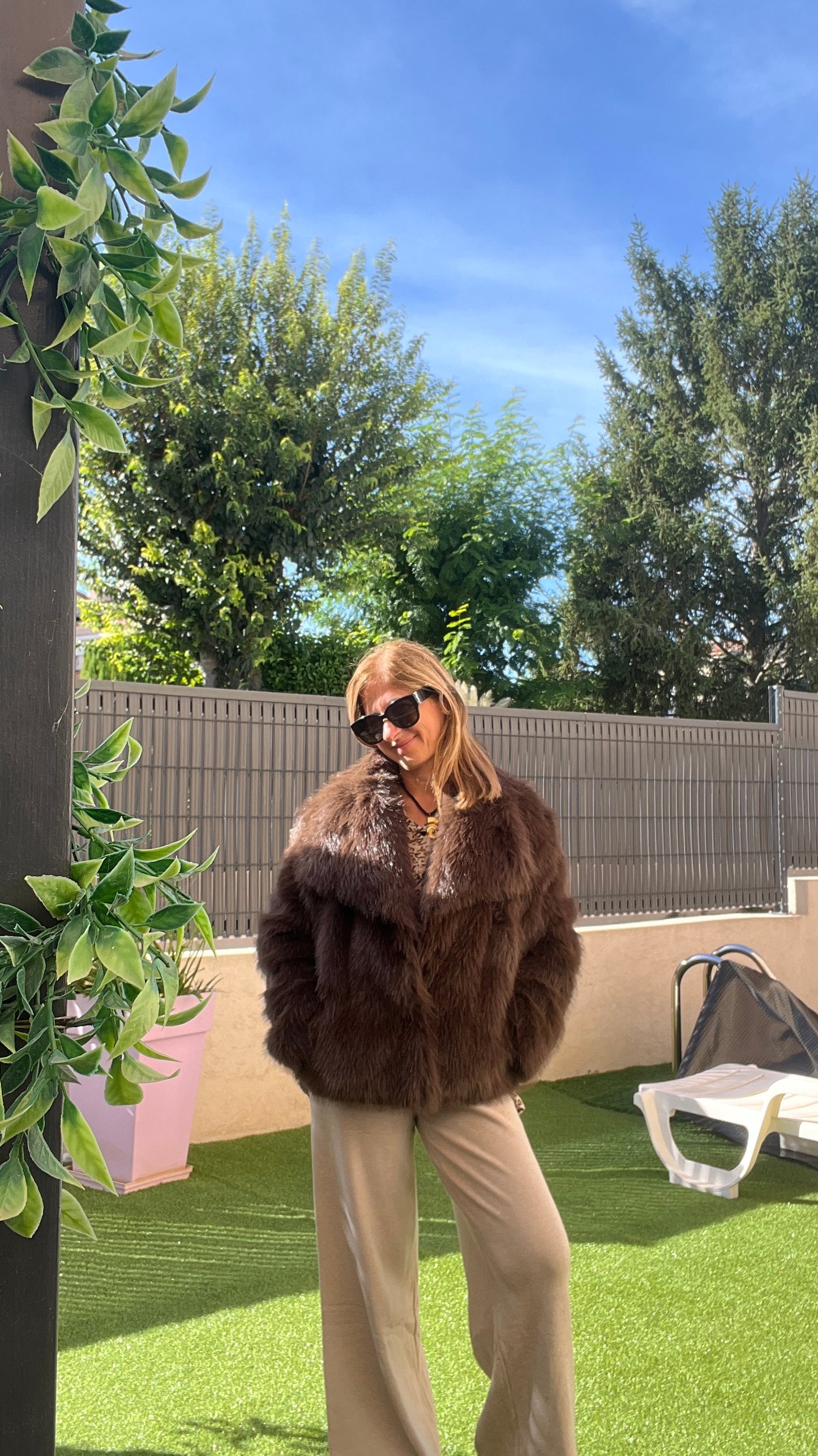 VESTE FOURRURE CHOCOLAT "CLARA"