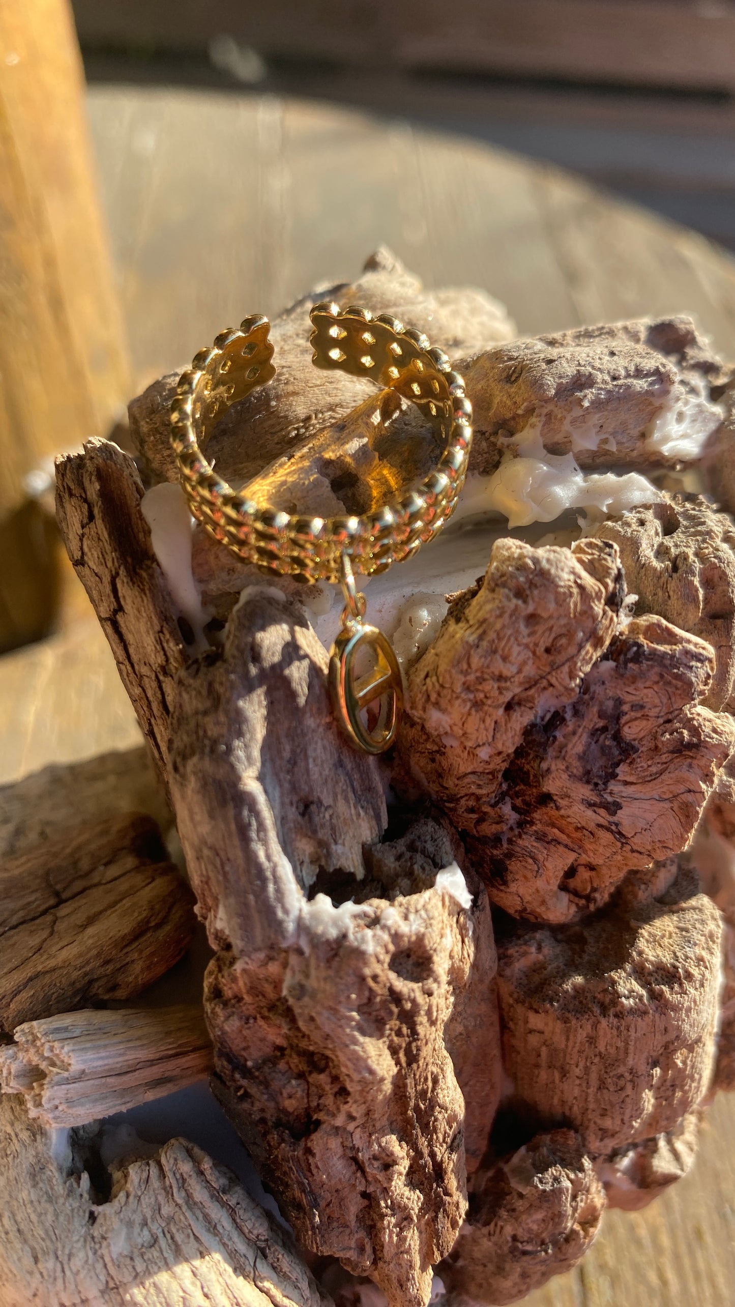Bague dorée "Médaillon"