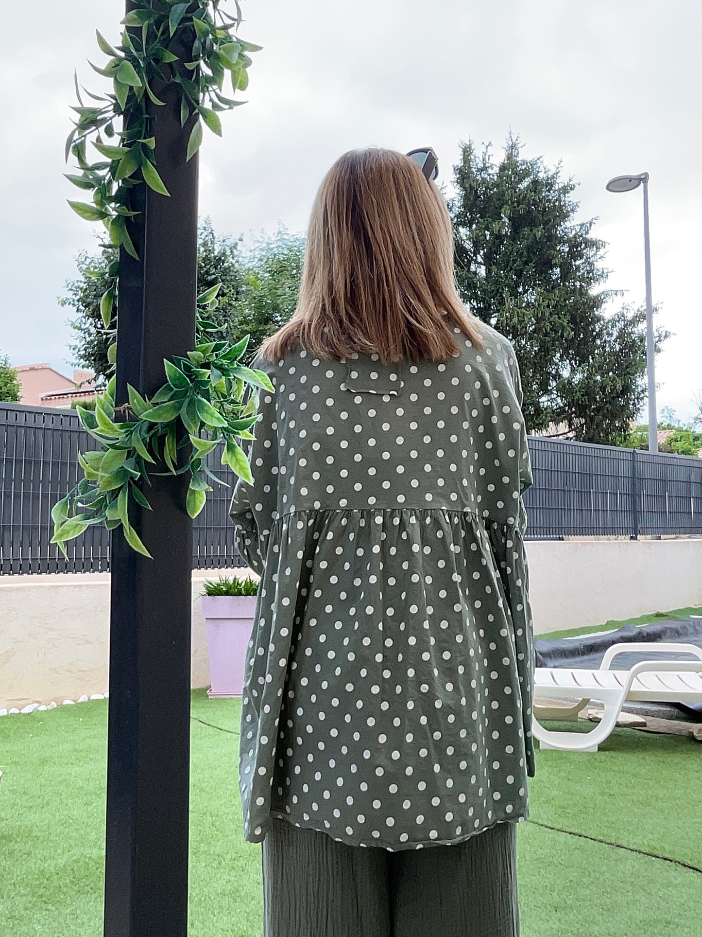 BLOUSE KAKI A POIS BLANC OVERSIZE