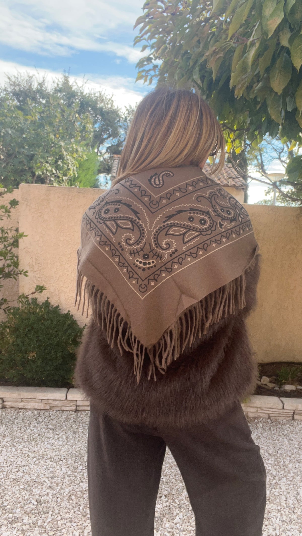 GRAND CARRE/CHÂLE BANDANA TAUPE/KAKI A FRANGES