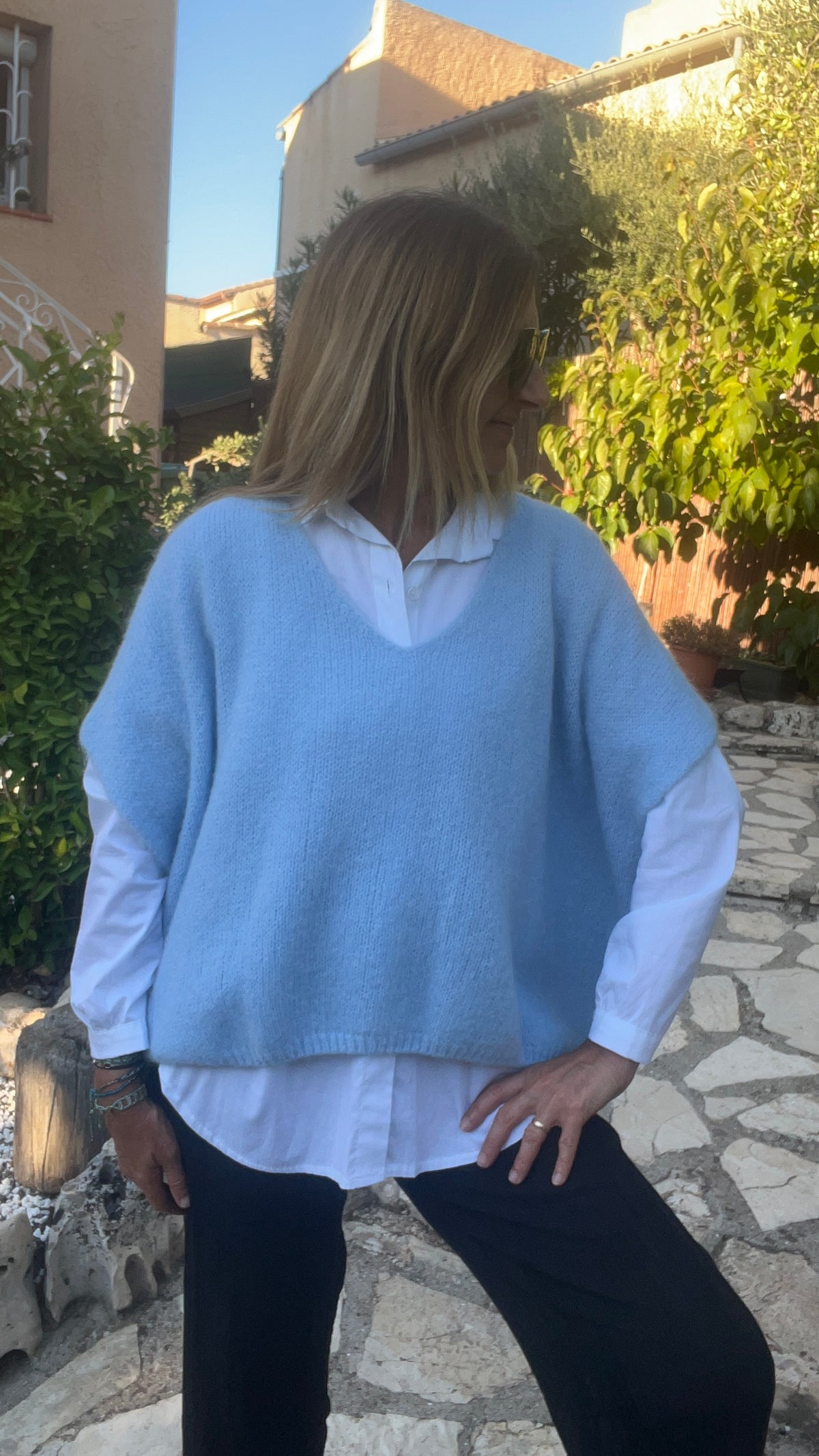 PULL SANS MANCHES OVERSIZE BLEU CLAIR