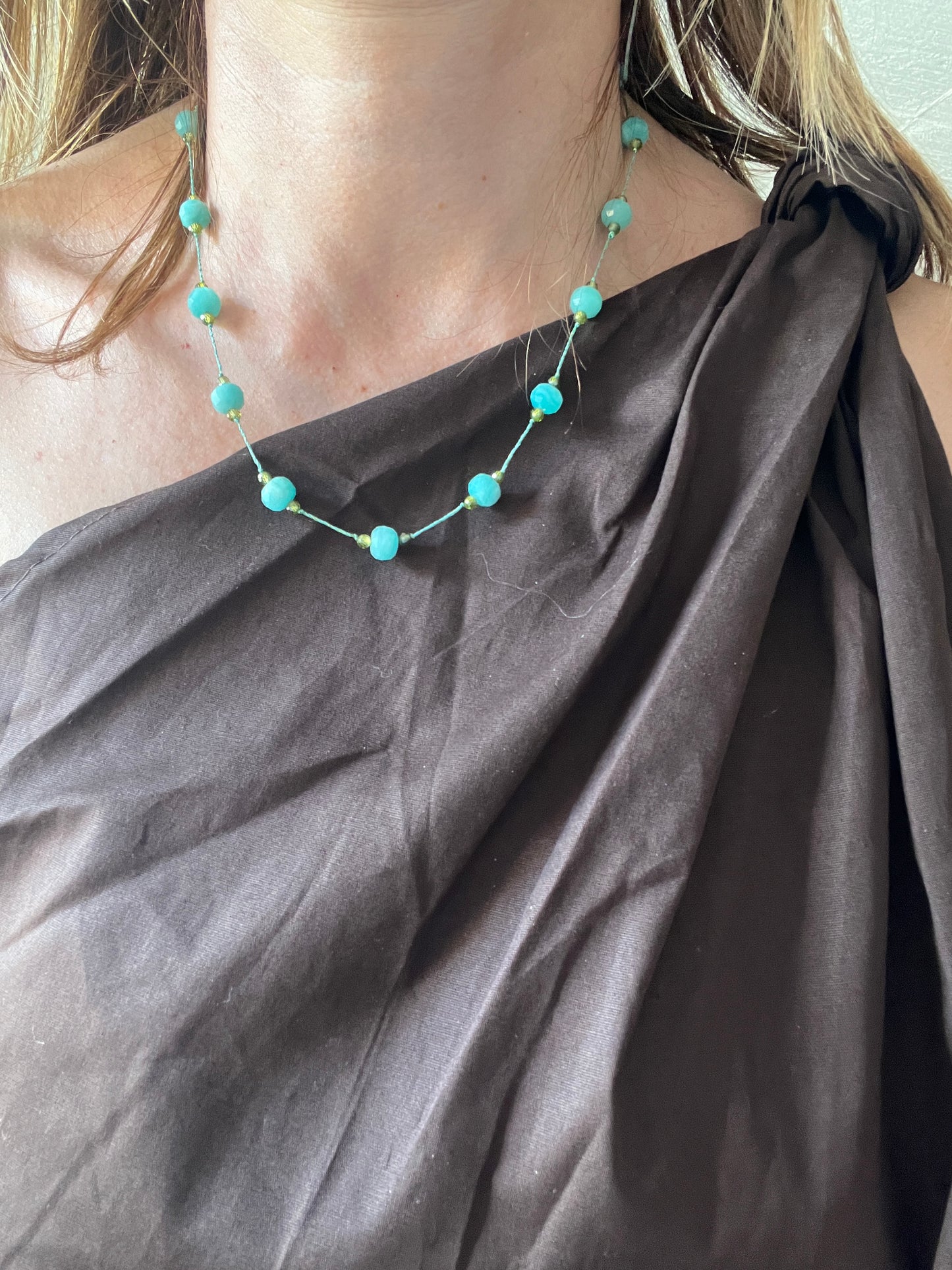 COLLIER BLEU TURQUOISE "HABAHA"