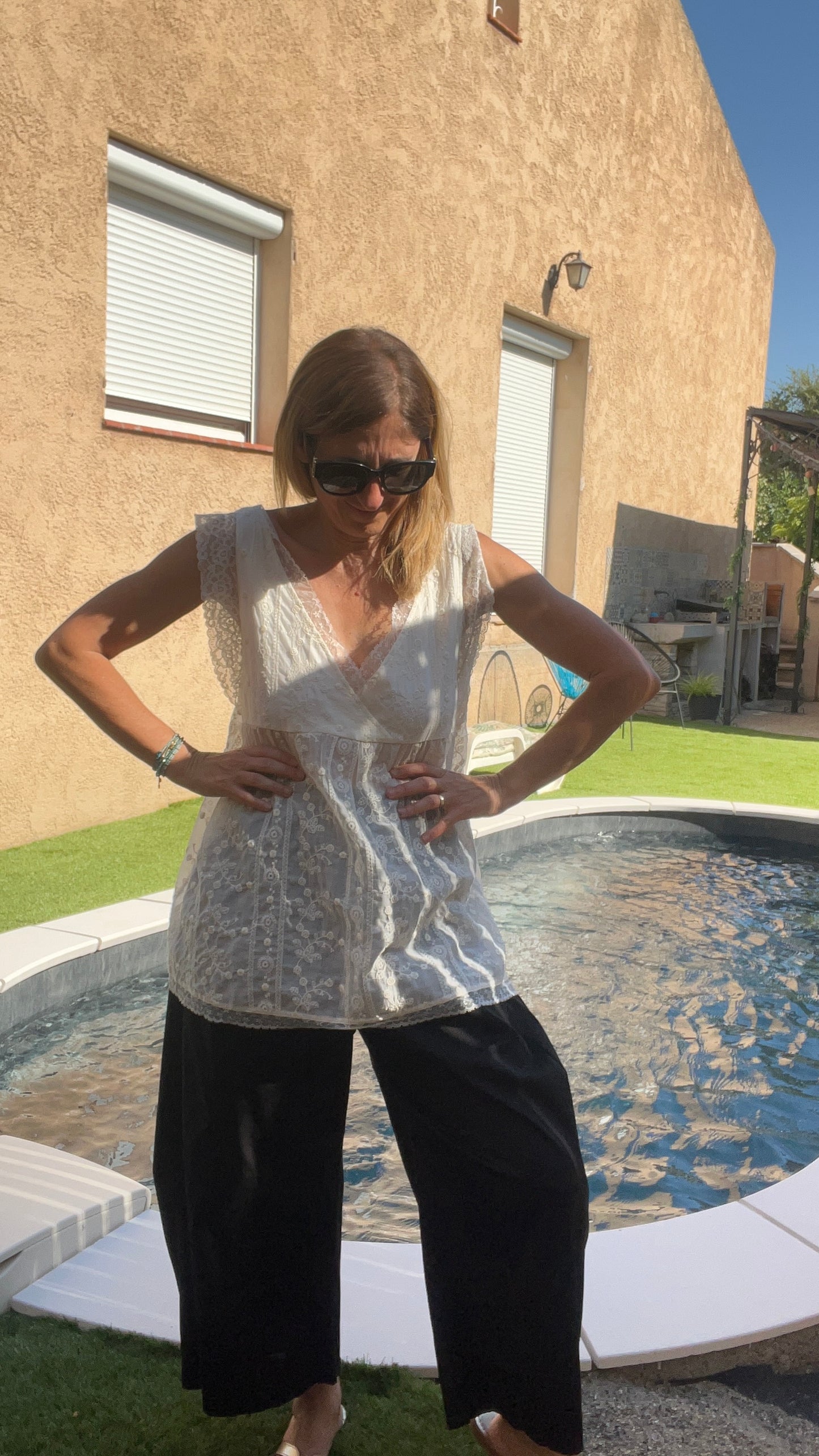 TOP BEIGE BRODÉ & DENTELLE "GIOYA"