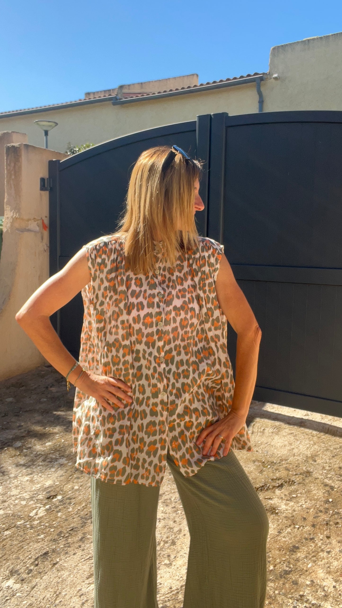 TUNIQUE SANS MANCHES LEOPARD KAKI/BLANC/ORANGE