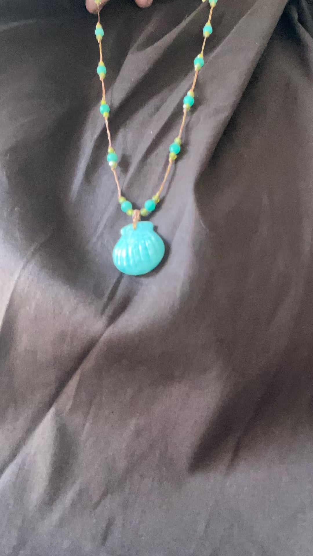 COLLIER BLEU TURQUOISE COQUILLAGE "HABAHA"