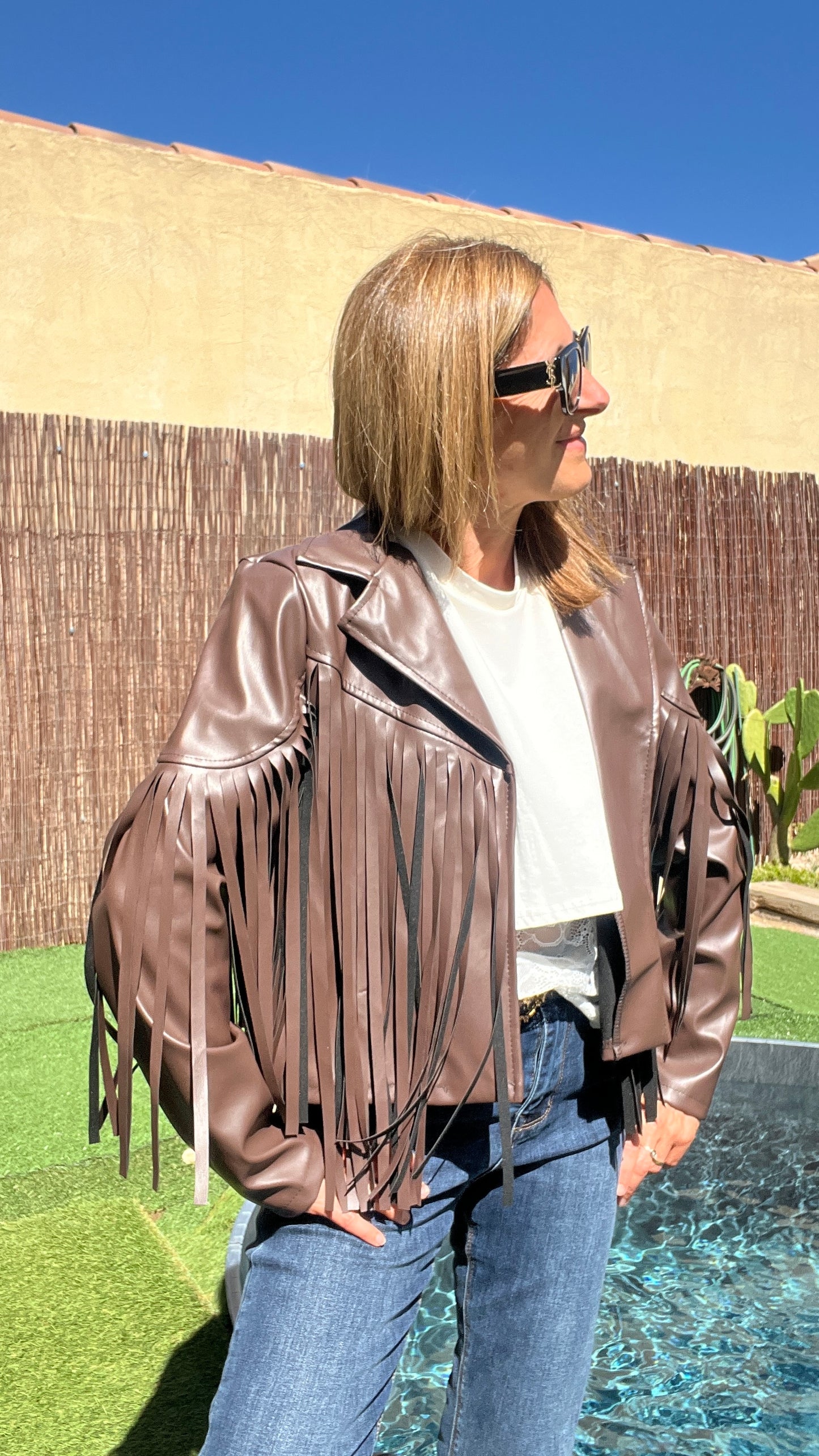 VESTE A FRANGES CHOCOLAT "SIMILICUIR"