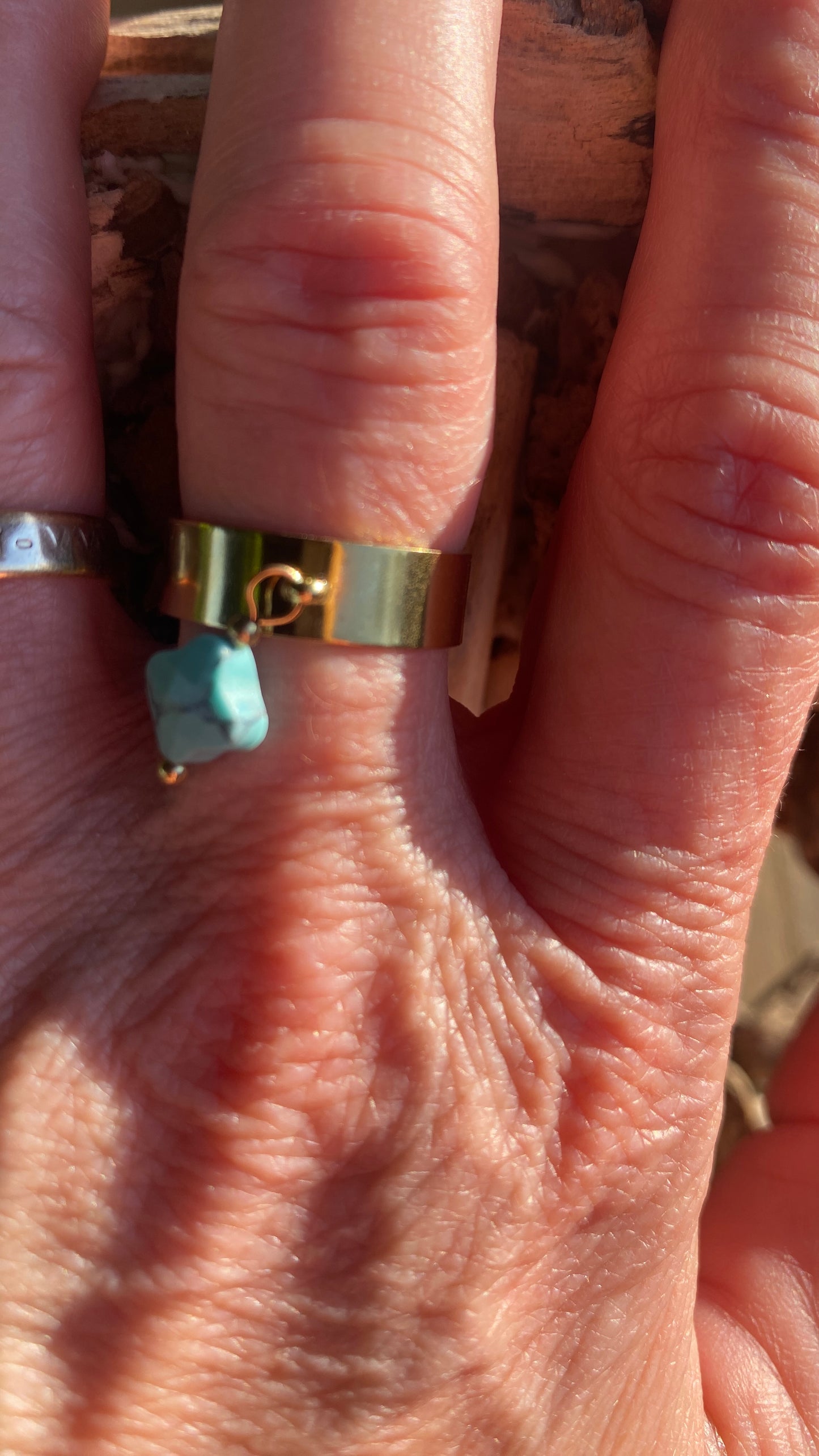 Bague doré "médaillon turquoise"