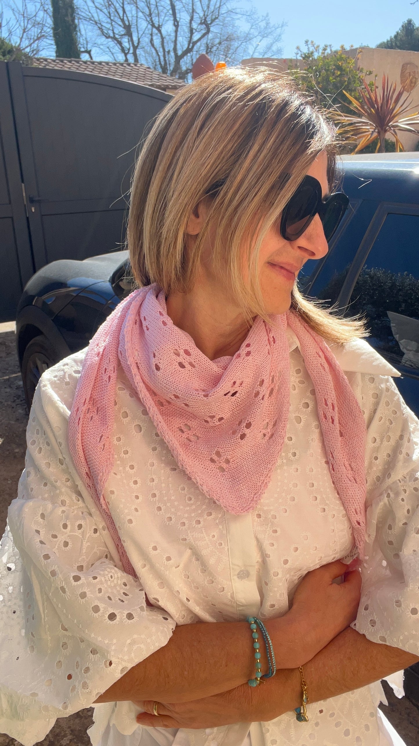 PETIT TRIANGLE AU CROCHET (STYLE BANDANA)