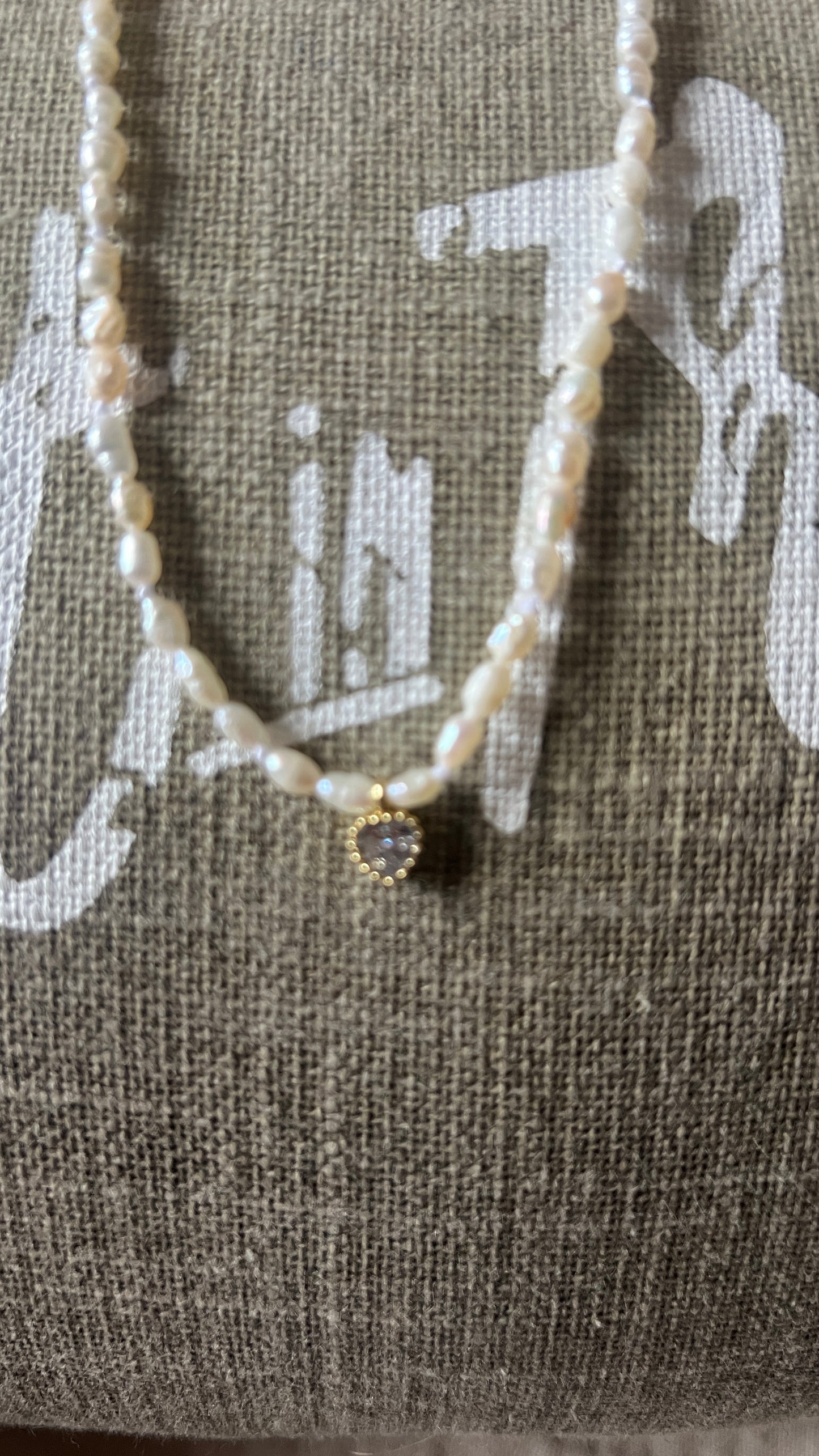 COLLIER PERLES OVALE BLANCHES "HABAHA"