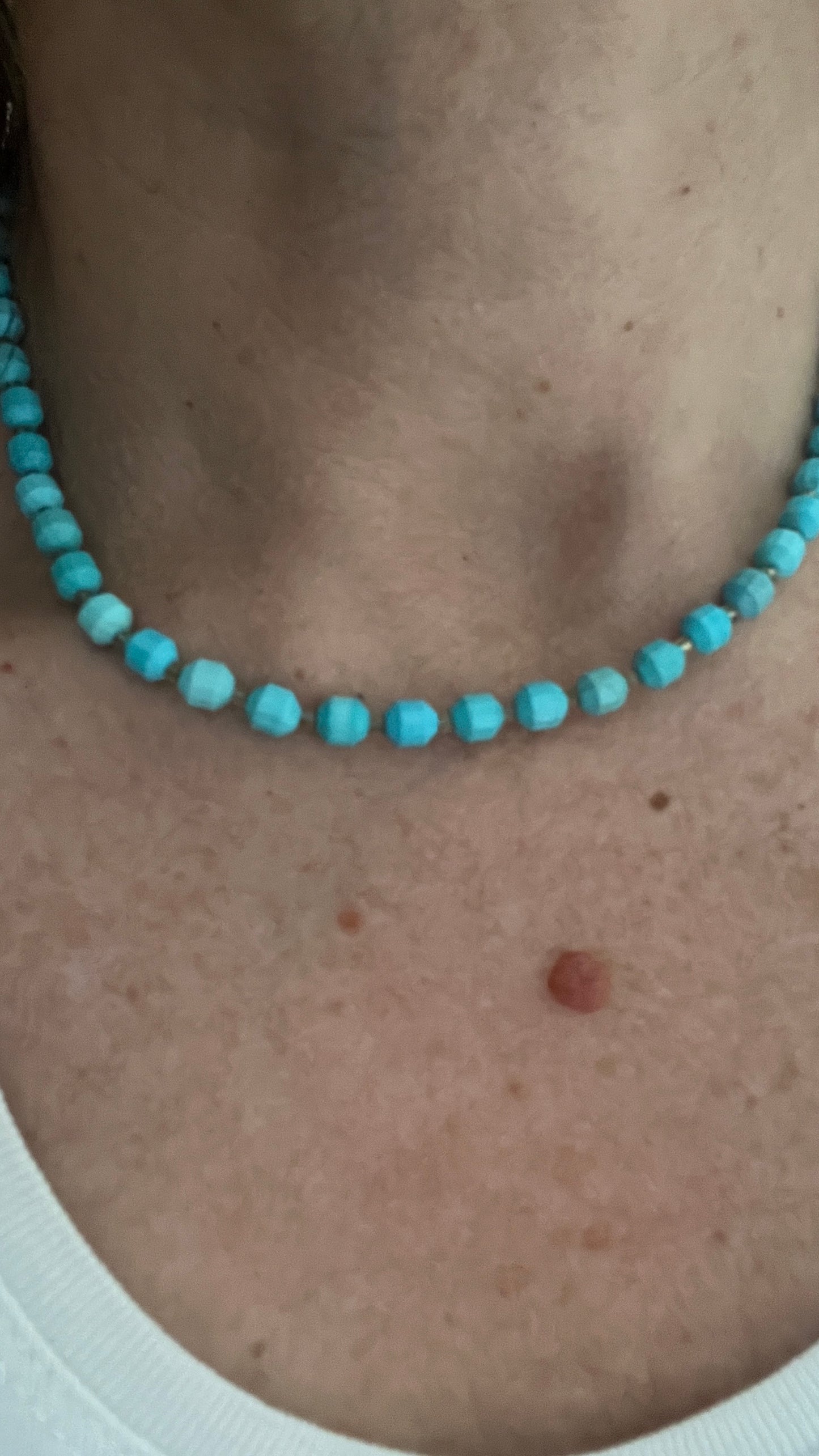 COLLIER PERLES OVALES TURQUOISES