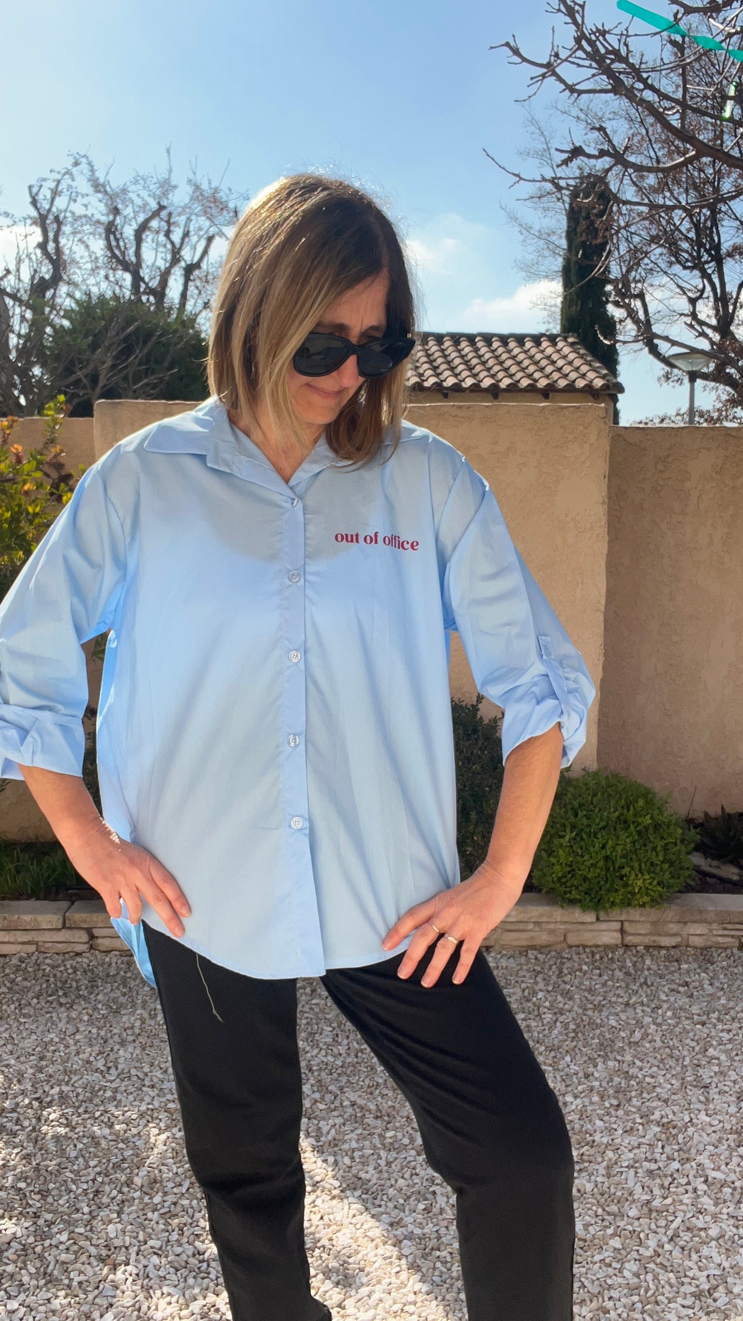 CHEMISIER BLEU "OUT OF OFFICE"