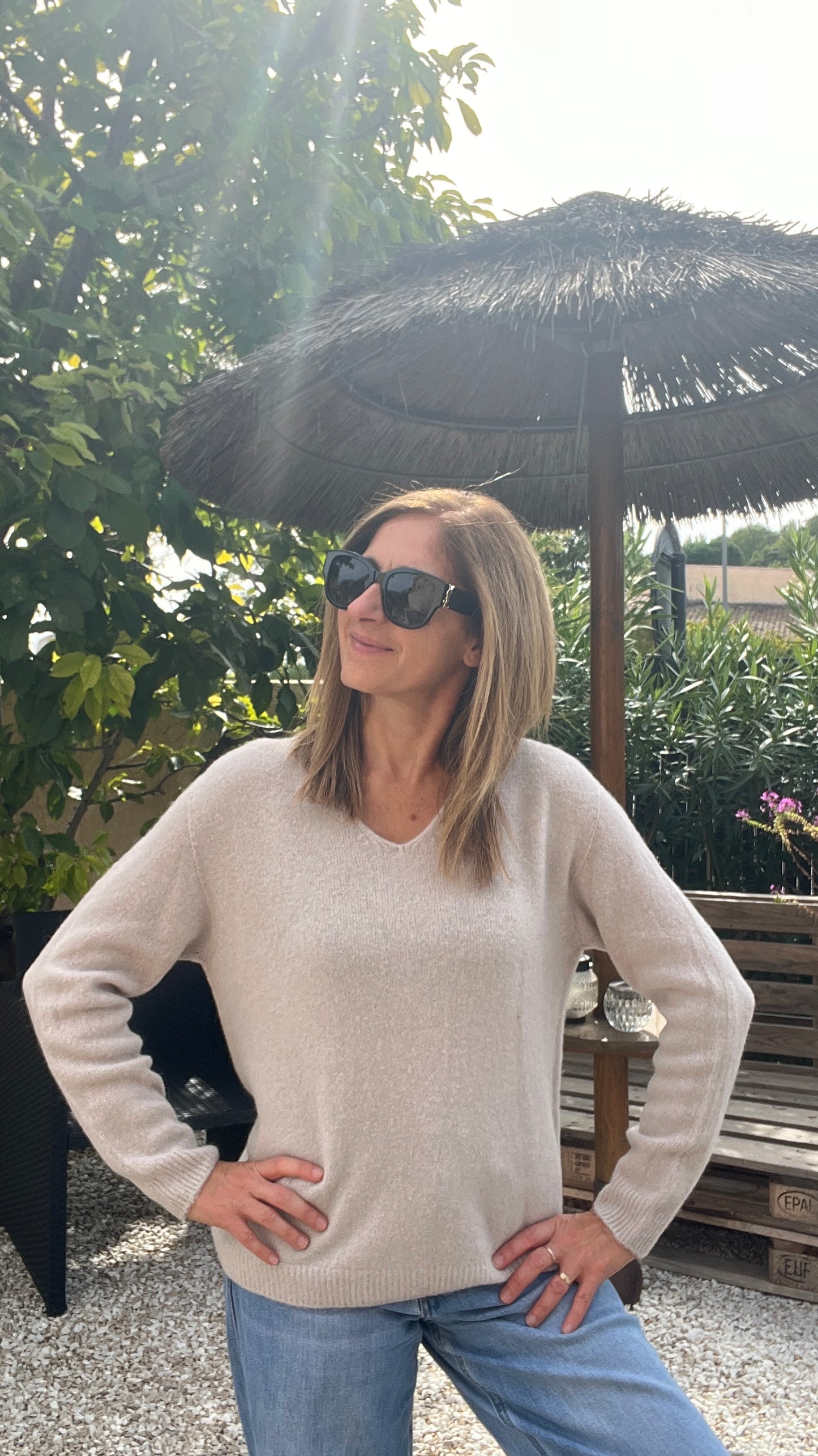 PULL BEIGE CLAIR "NEON"