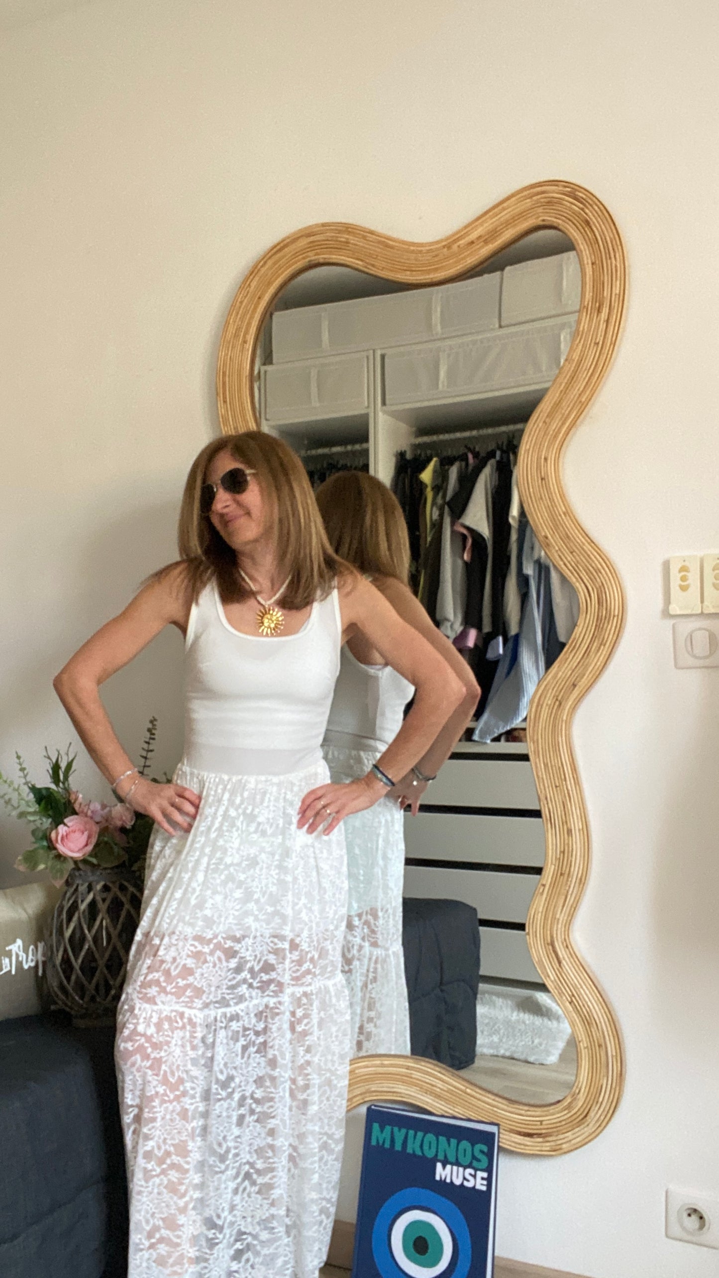 Robe longue Blanche à dentelles "Élégante"