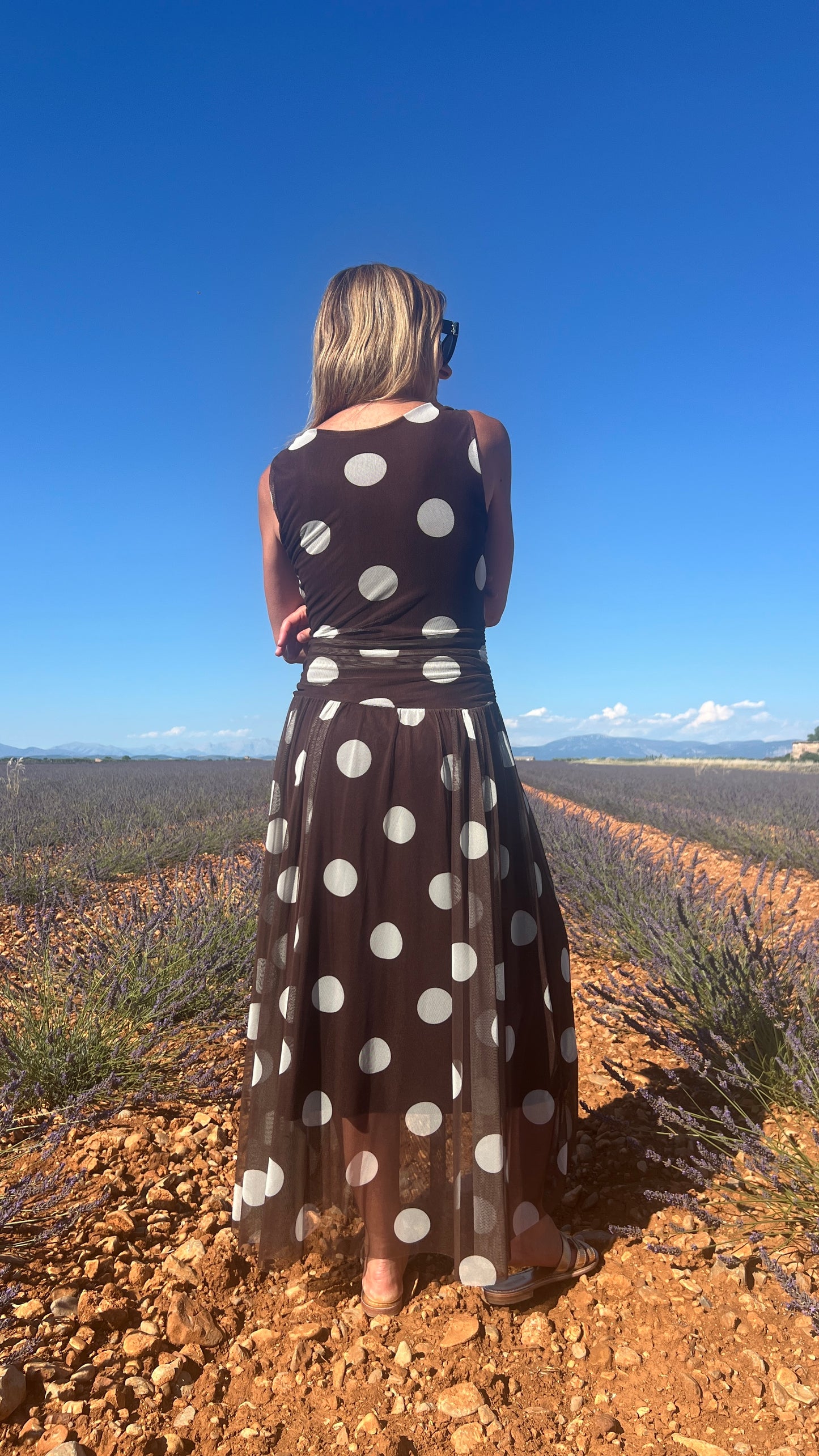 ROBE LONGUE CHOCOLAT A POIS BLANC