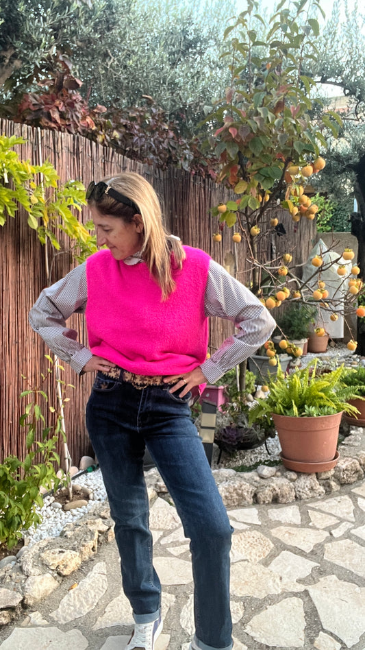 PULL SANS MANCHES ROSE FLUO