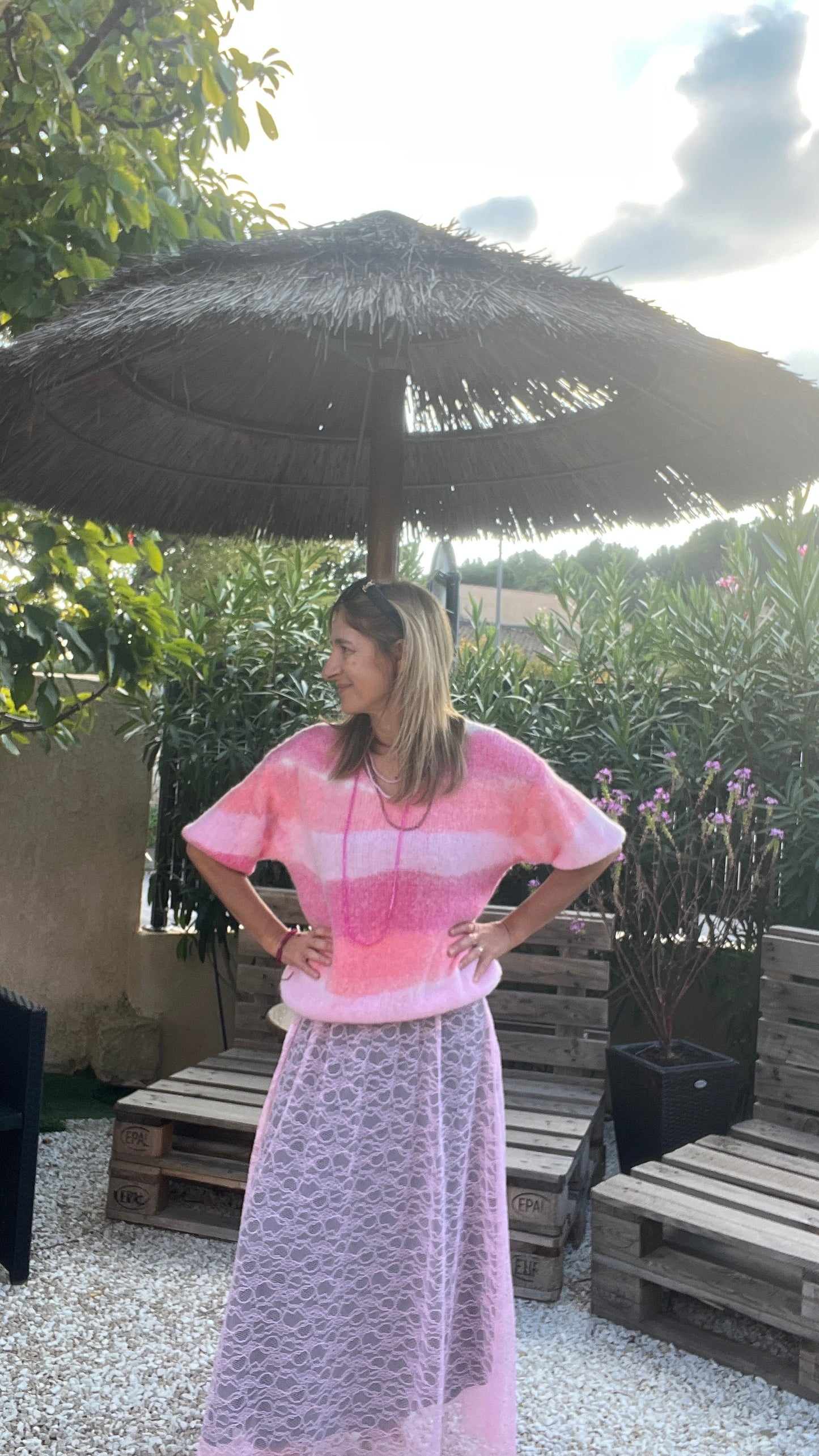 PULL ROSE DEGRADE MANCHES COURTES "MULTICOLORE"