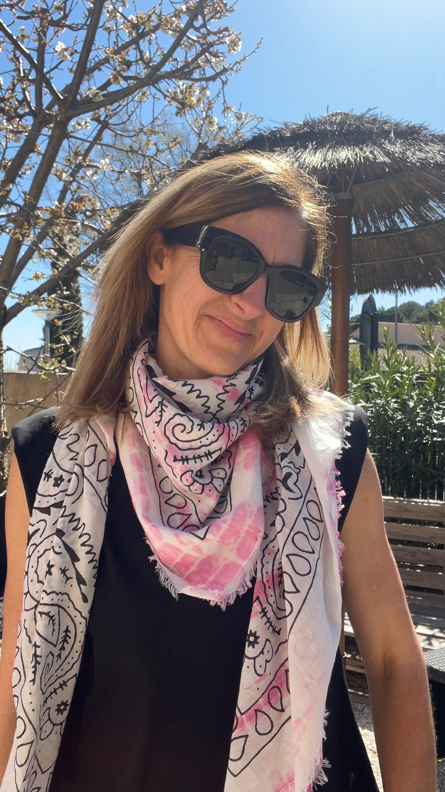 FOULARD TIE AND DIE BLANC/ROSE "BANDANA"