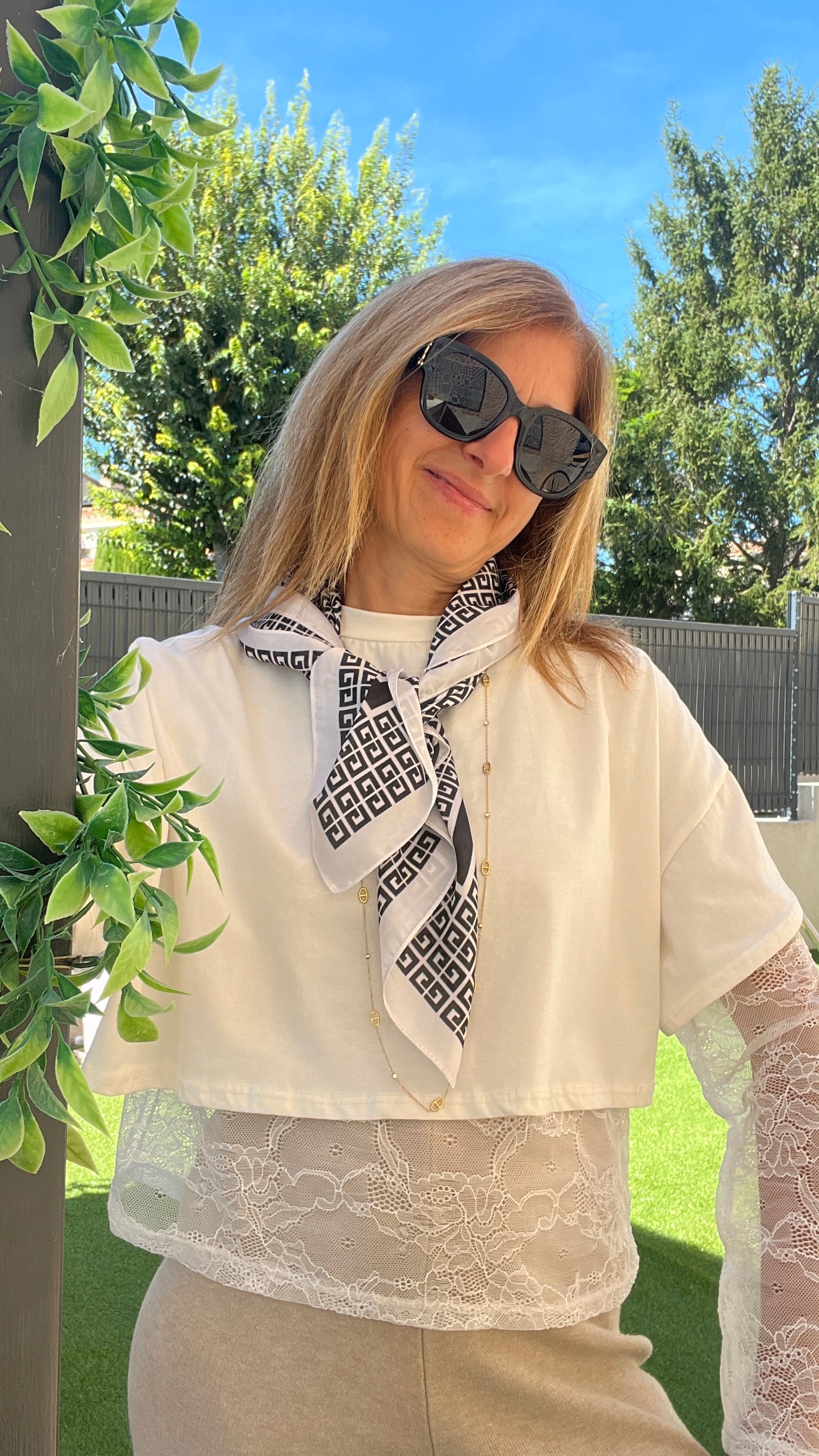 FOULARD NOIR & BLANC PETIT CARRE"