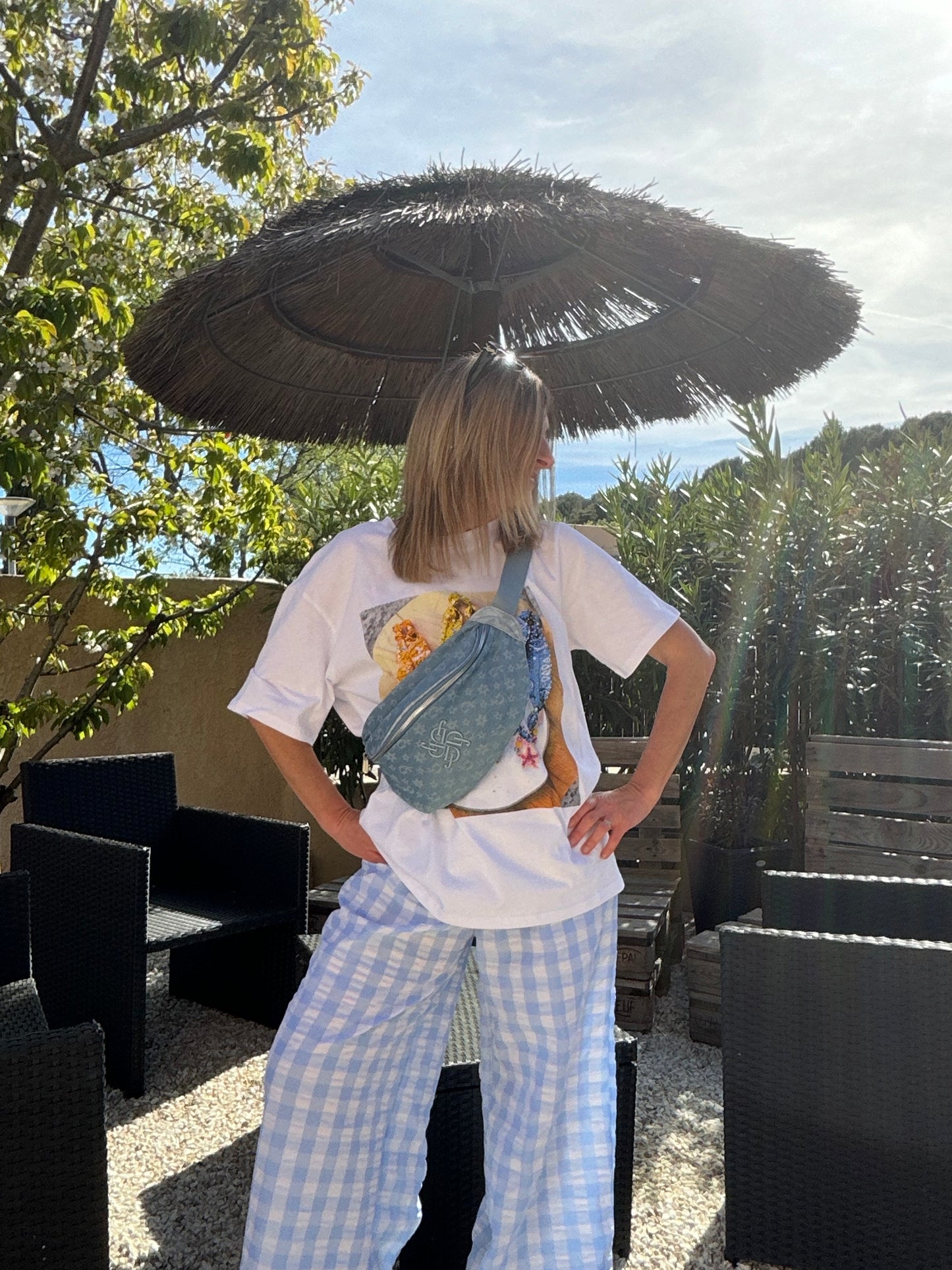 BANANE EN BLEU JEANS
