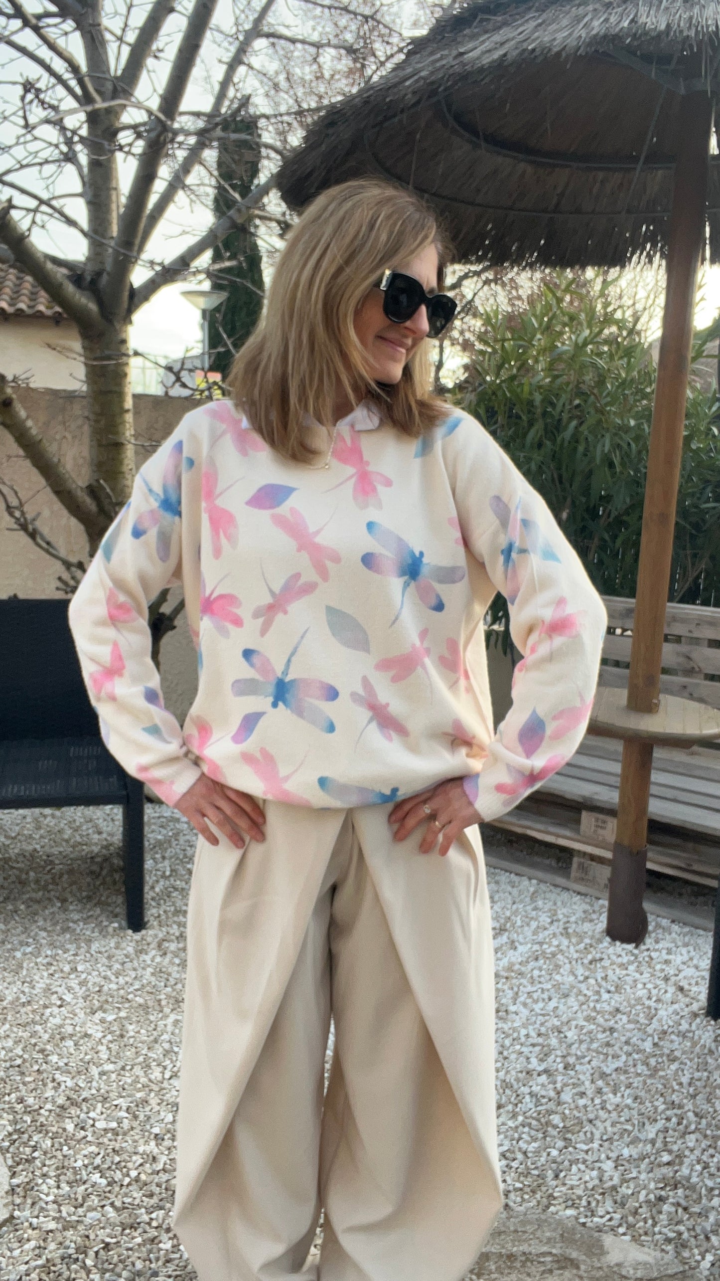 PULL BEIGE ROSE/BLEU/VIOLET "LIBELLULE"