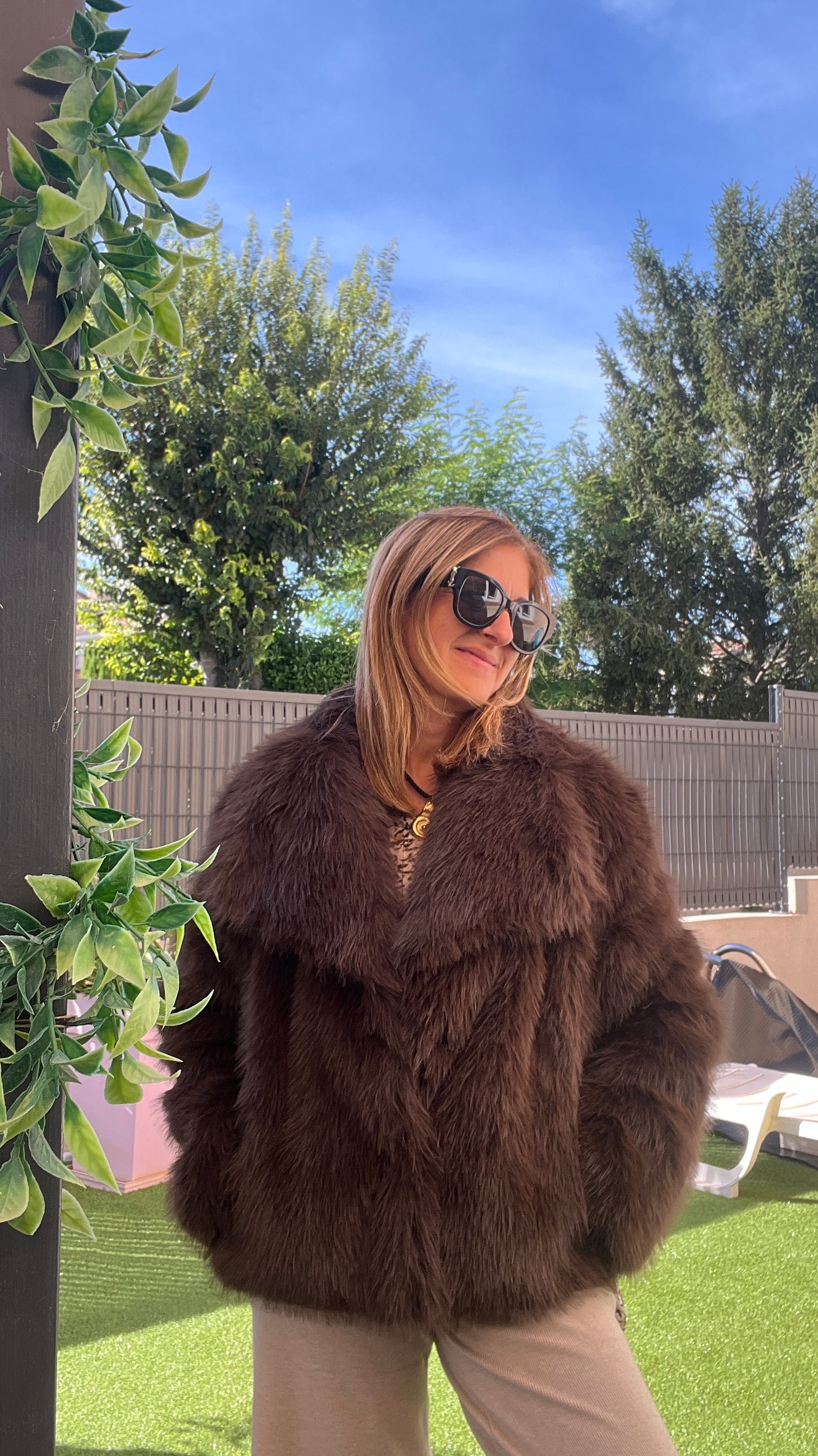 VESTE FOURRURE CHOCOLAT "CLARA"