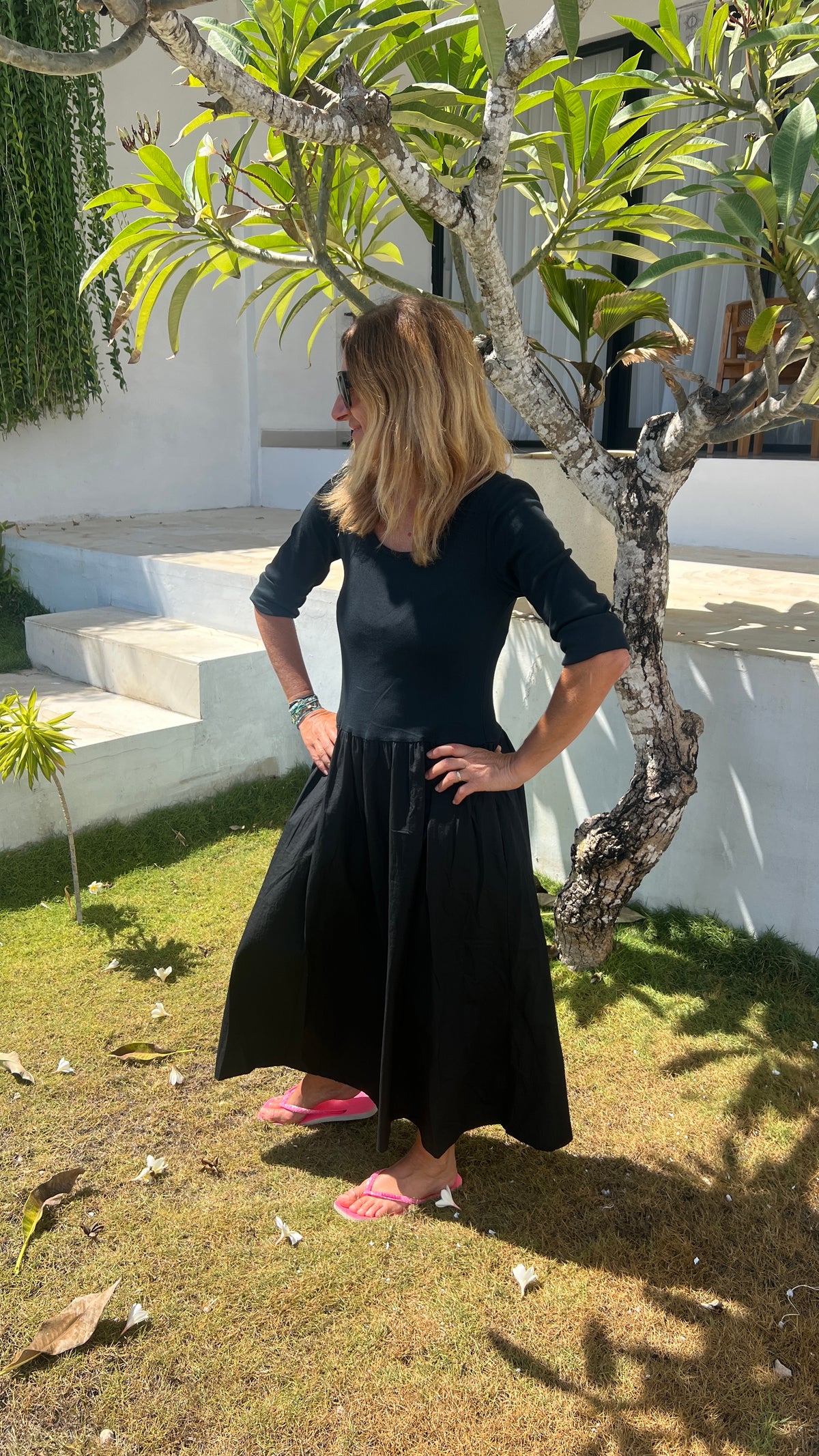 ROBE NOIRE LONGUE MANCHES LONGUES