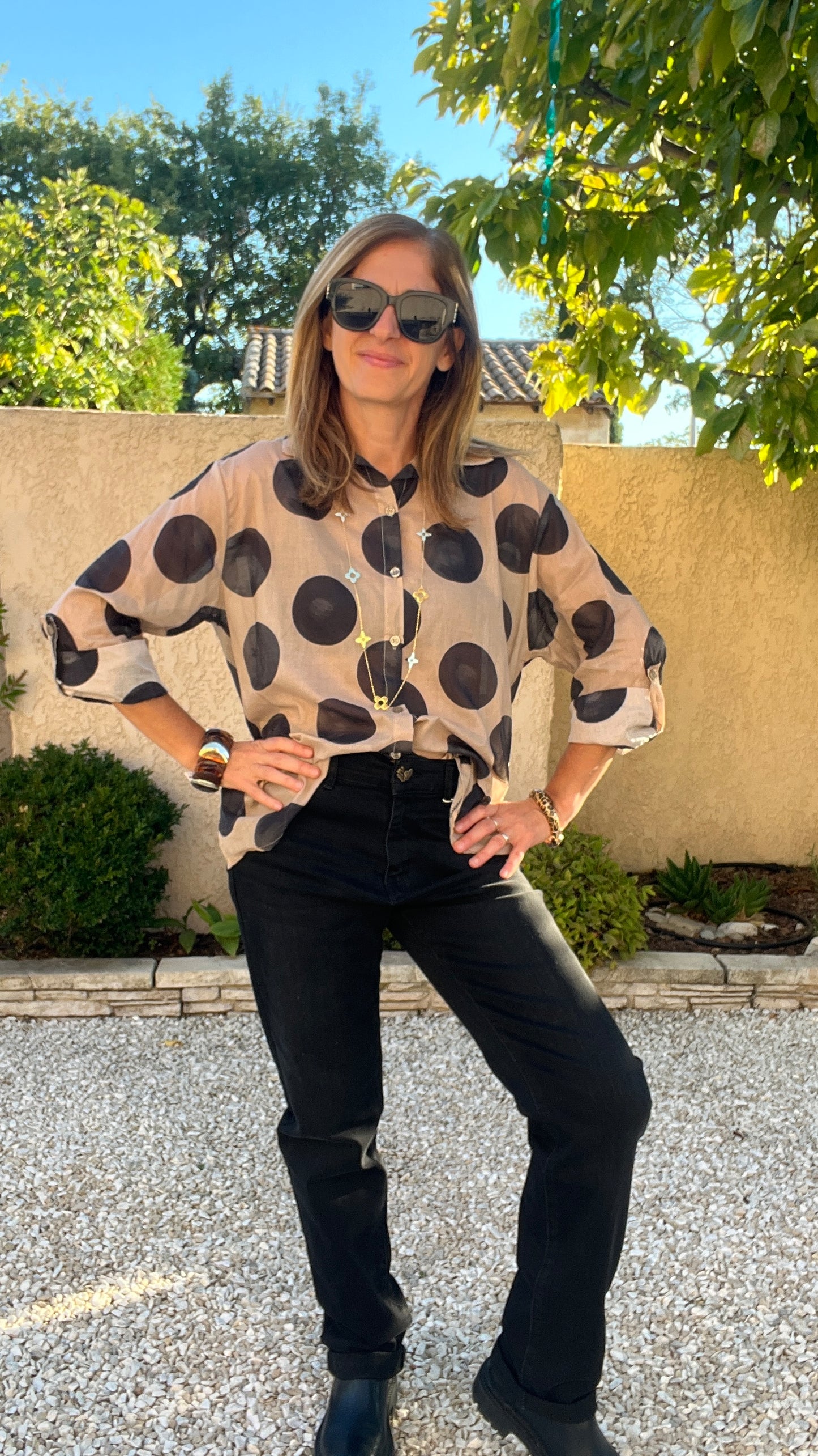 CHEMISIER  BEIGE "A POIS NOIR"