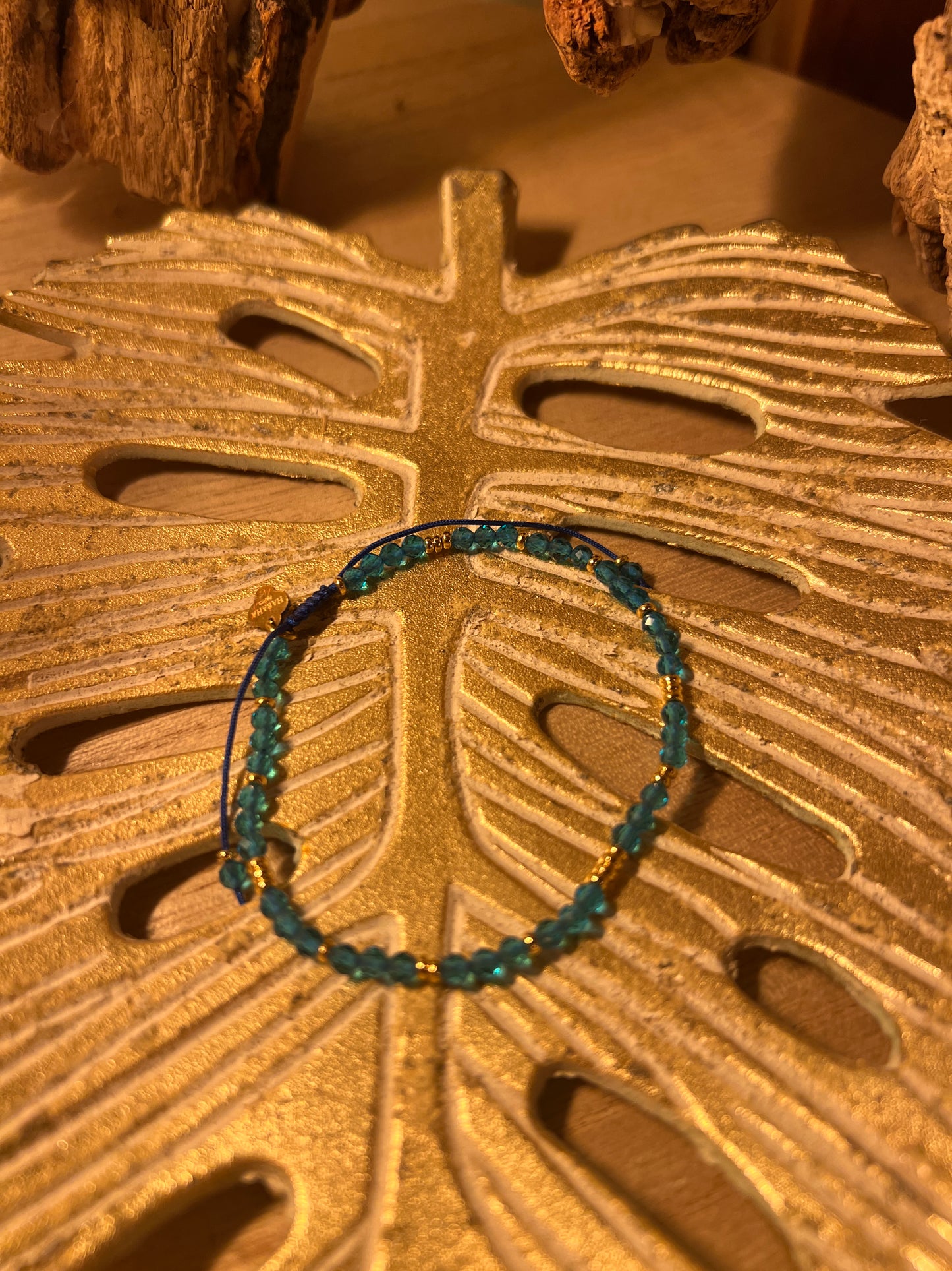 BRACELET PERLES REGLABLE