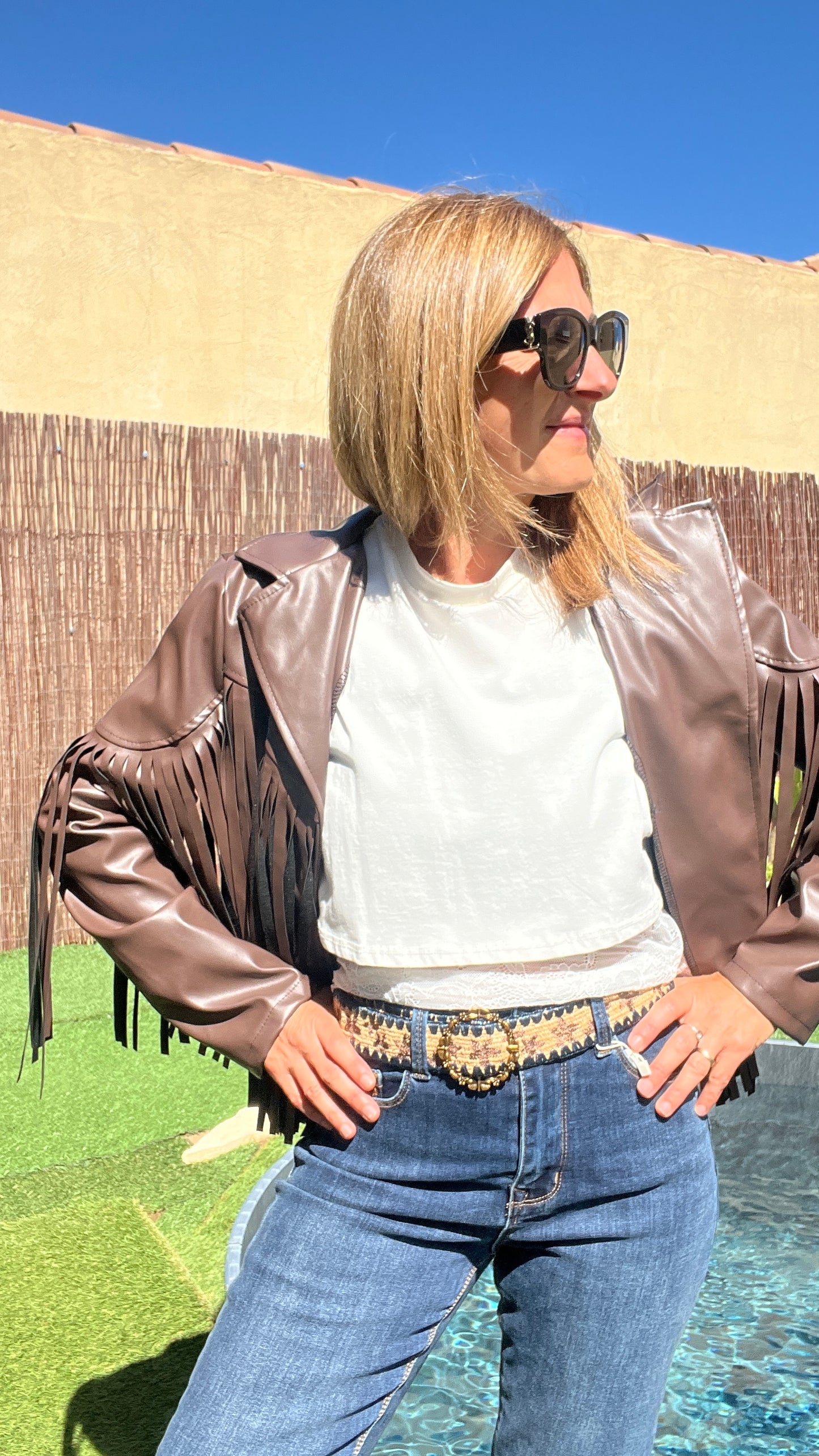 VESTE A FRANGES CHOCOLAT "SIMILICUIR"