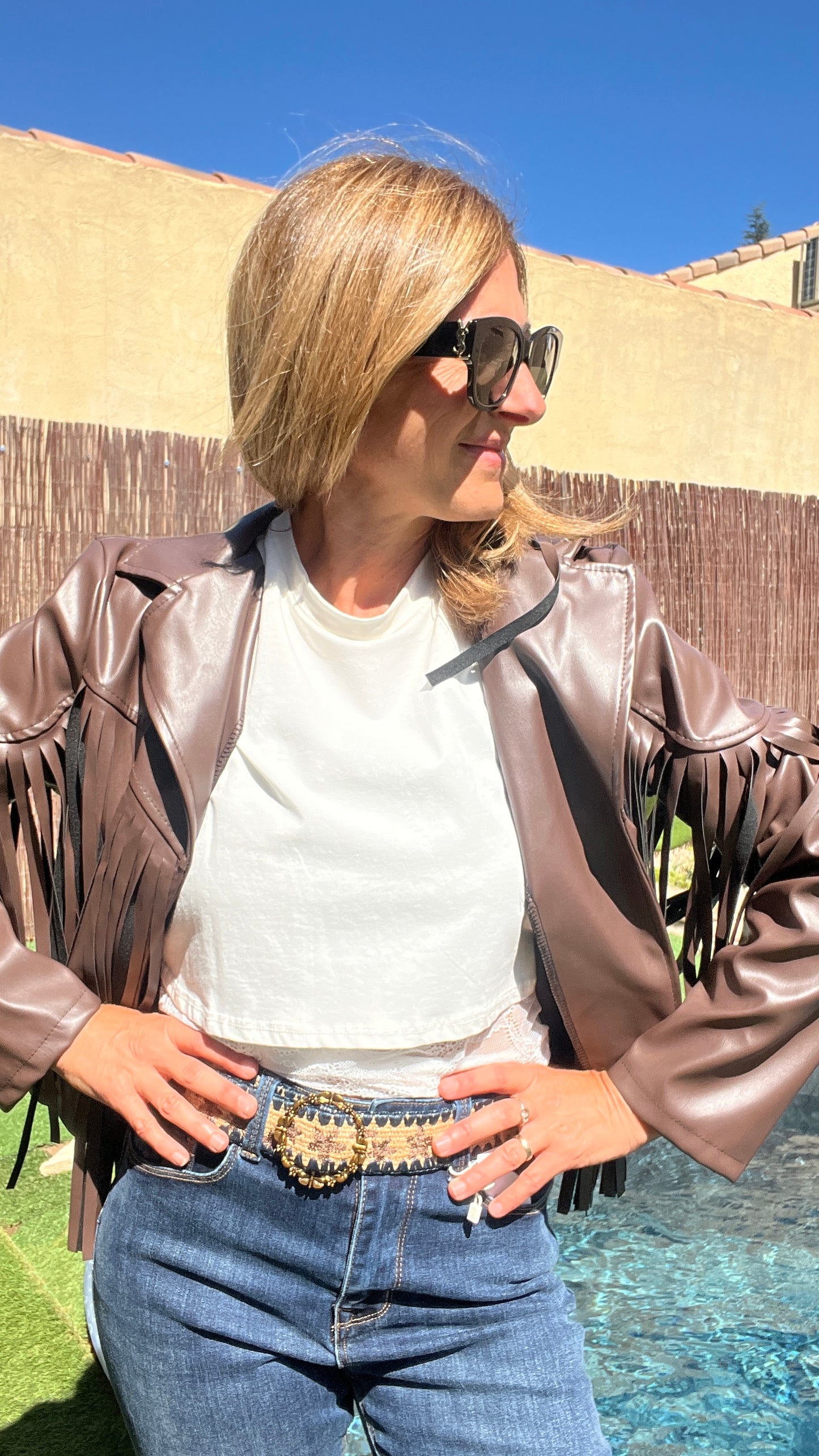 VESTE A FRANGES CHOCOLAT "SIMILICUIR"