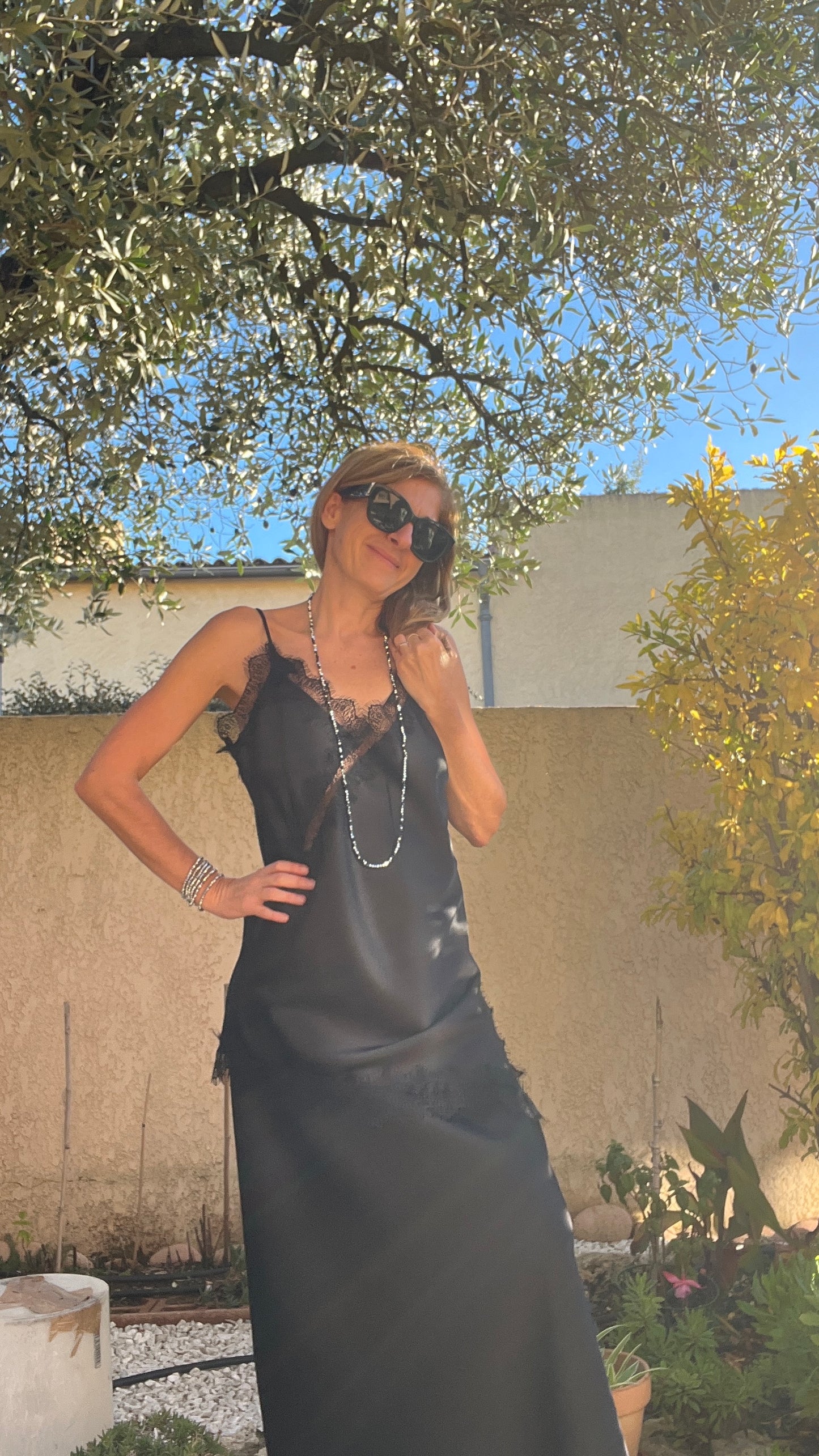 TUNIQUE A BRETELLE ASYMETRIQUE NOIR