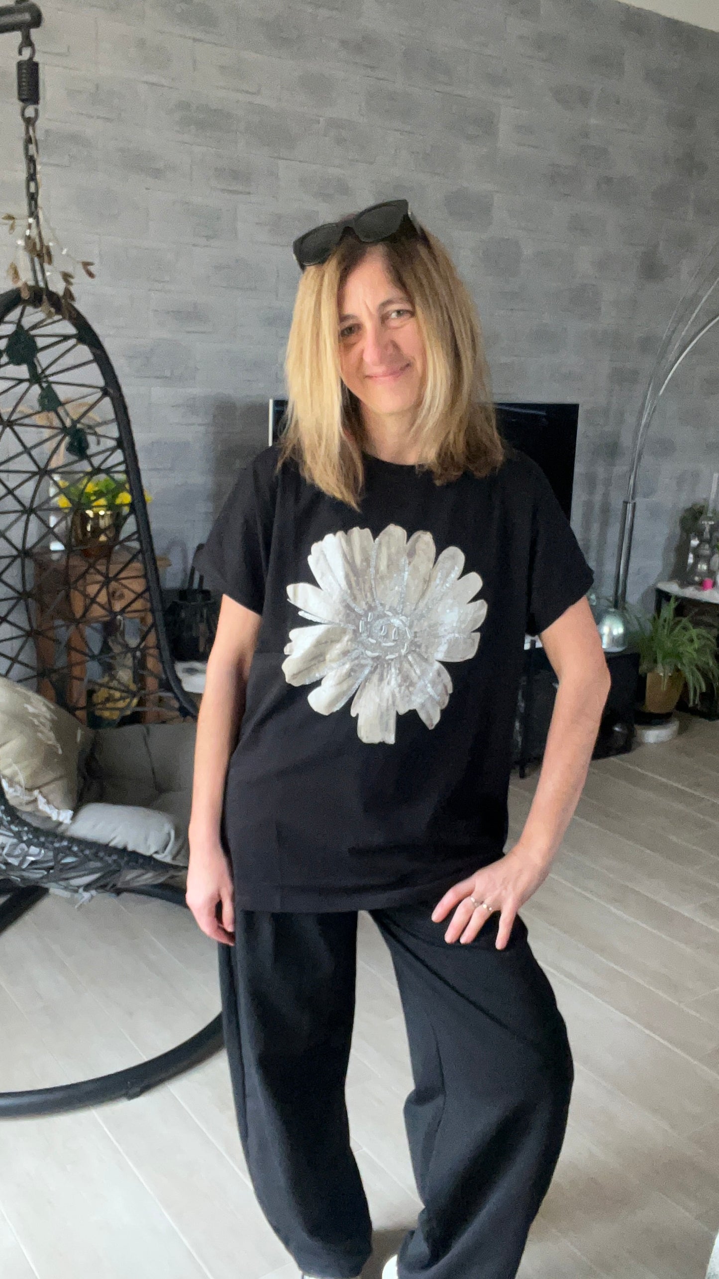 TEE-SHIRT TUNIQUE NOIR "MARGUERITE"
