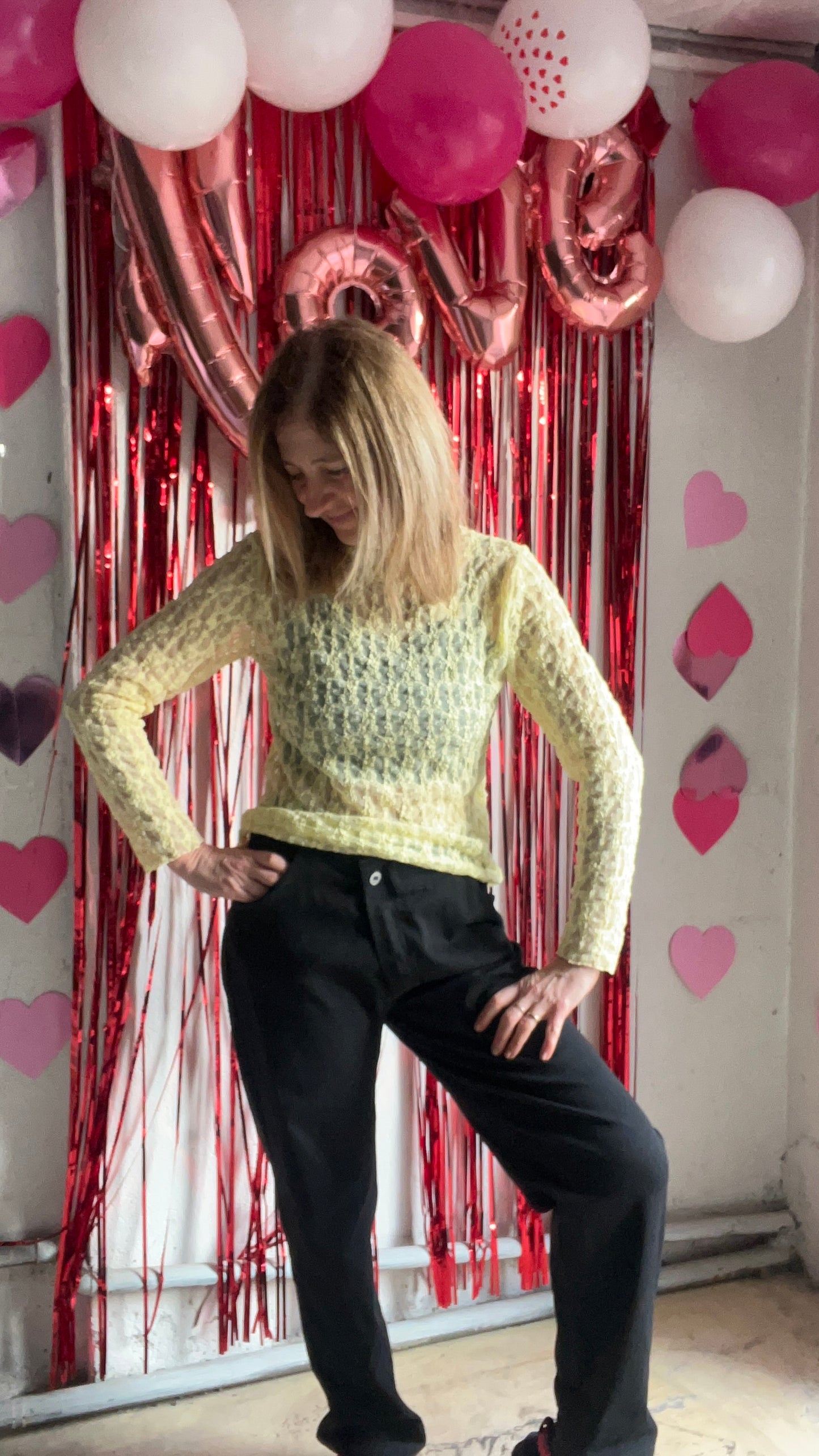 TOP DENTELLE EN DENTELLE JAUNE PALE